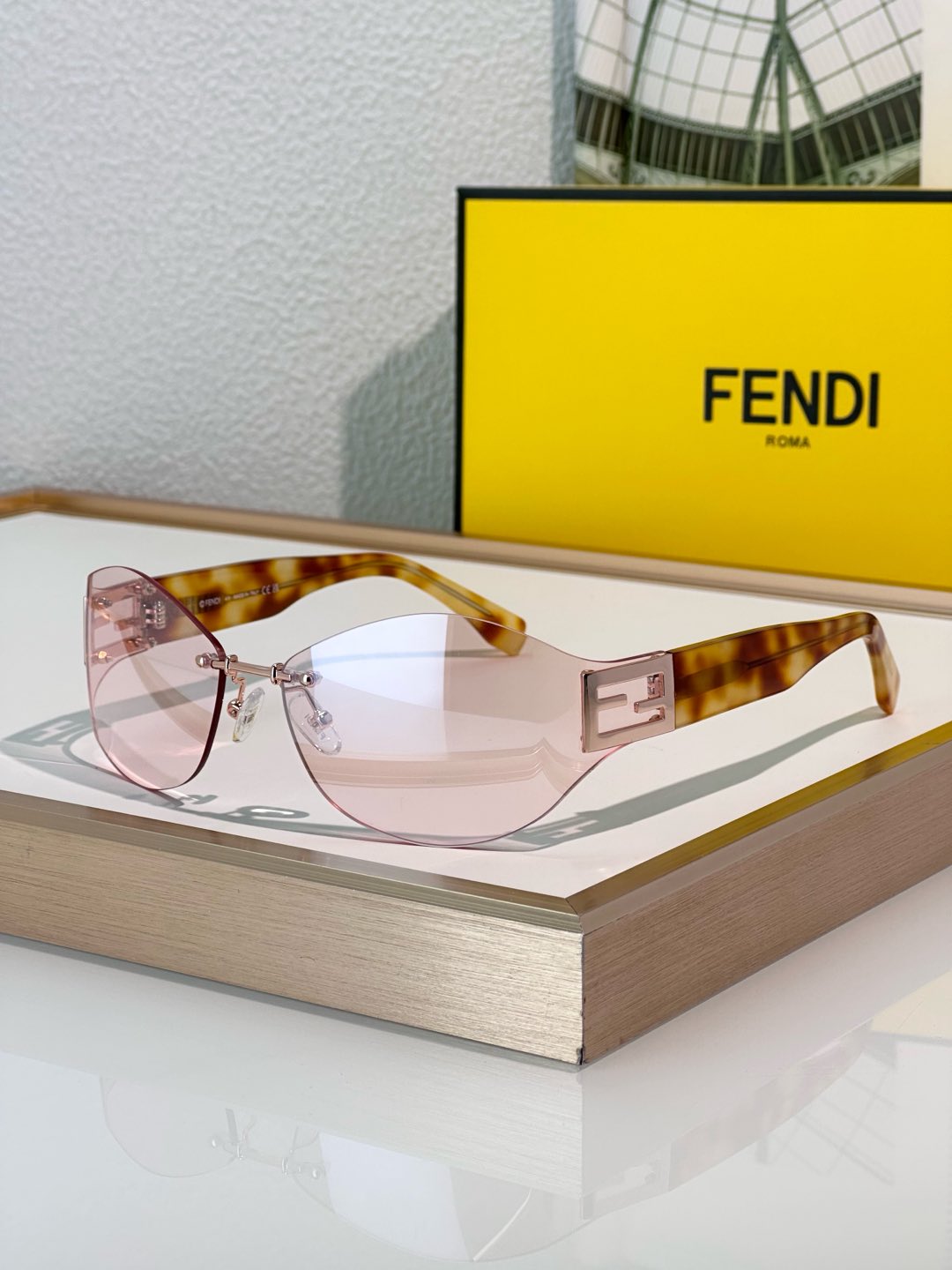 [TOP] FENDI Sunglasses - 7 Color