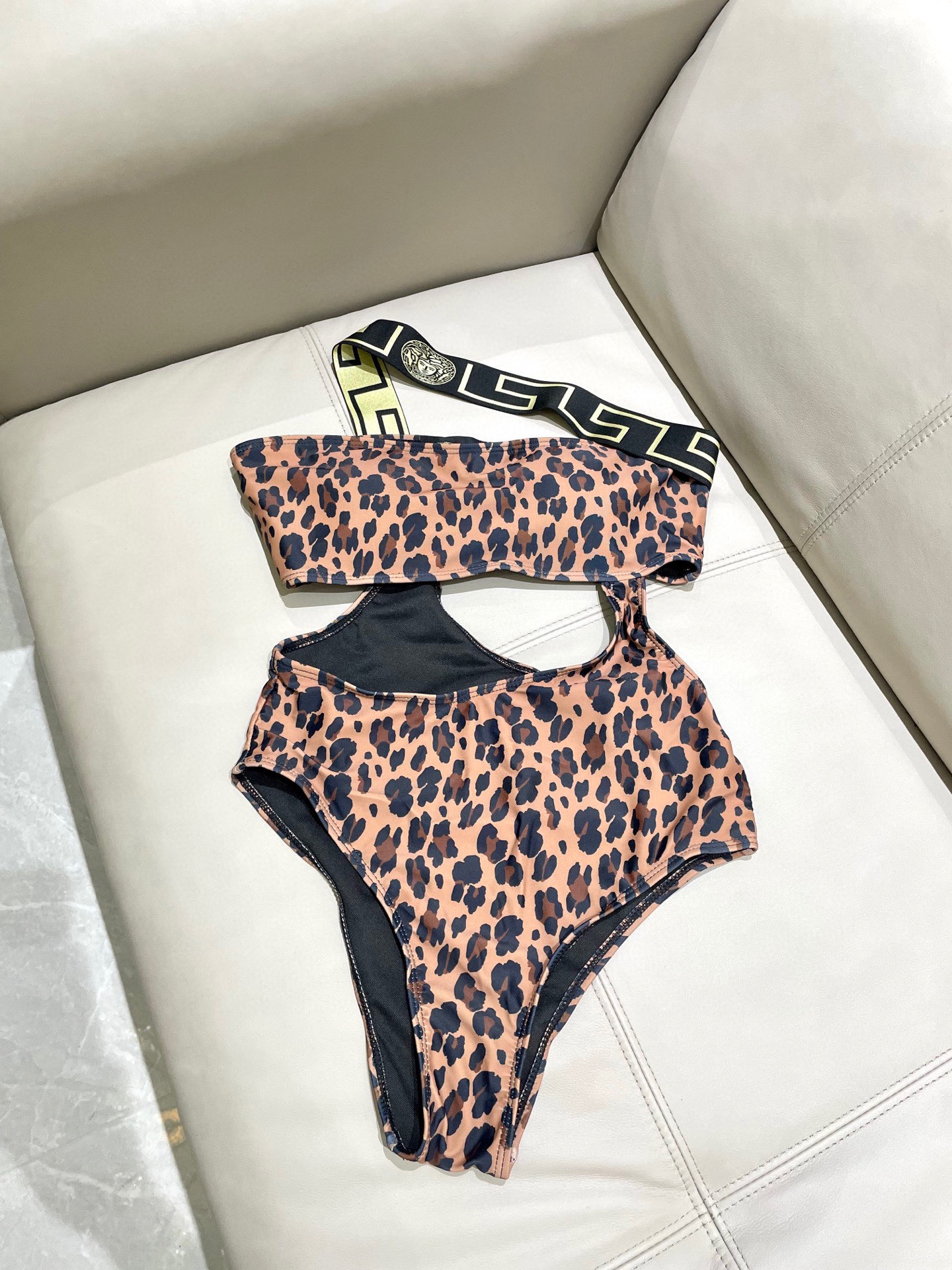 [TOP] VERSACE One-Piece Swimsuit - Leopard Print