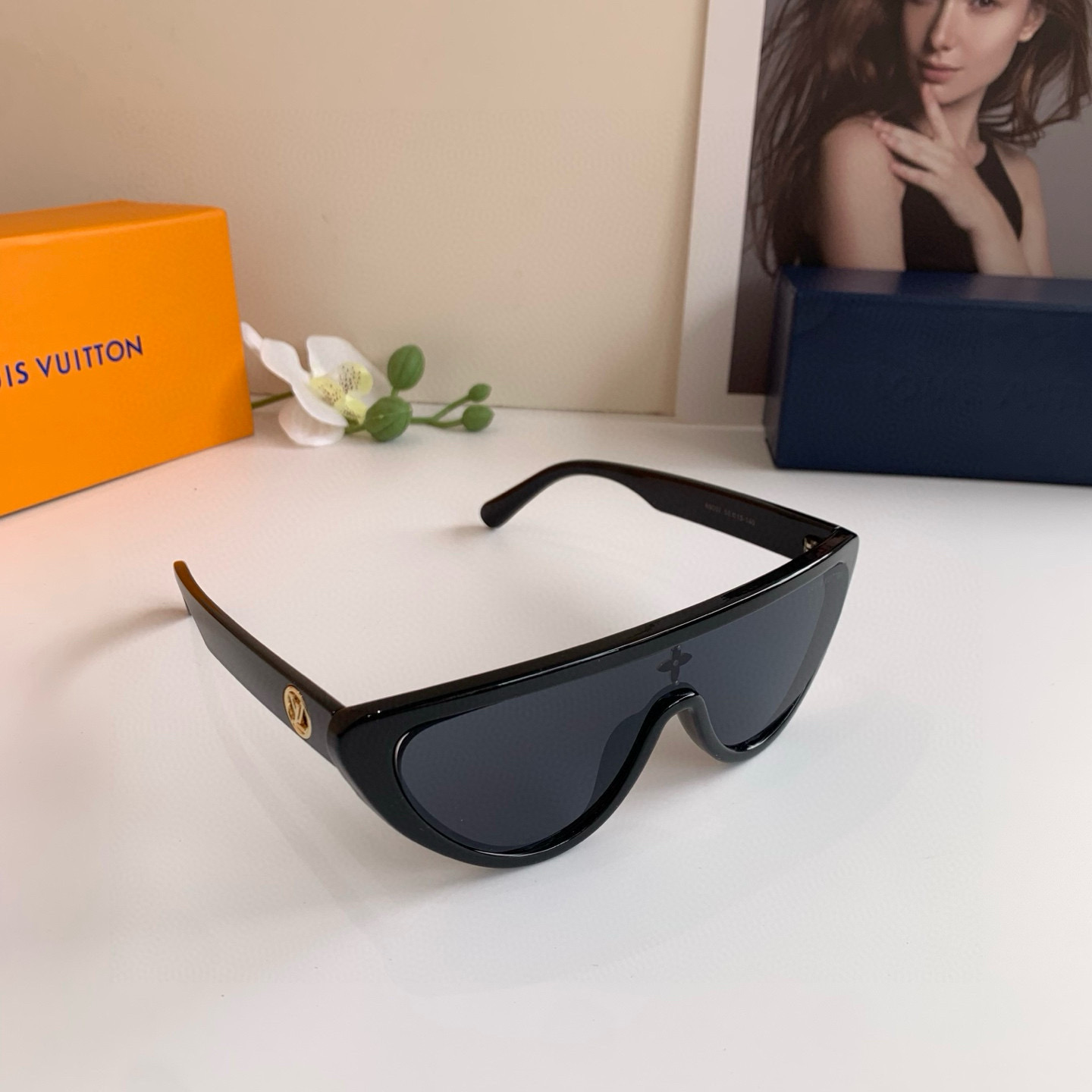 [TOP] Louis Vuitton LV Sunglasses - 3 Colors