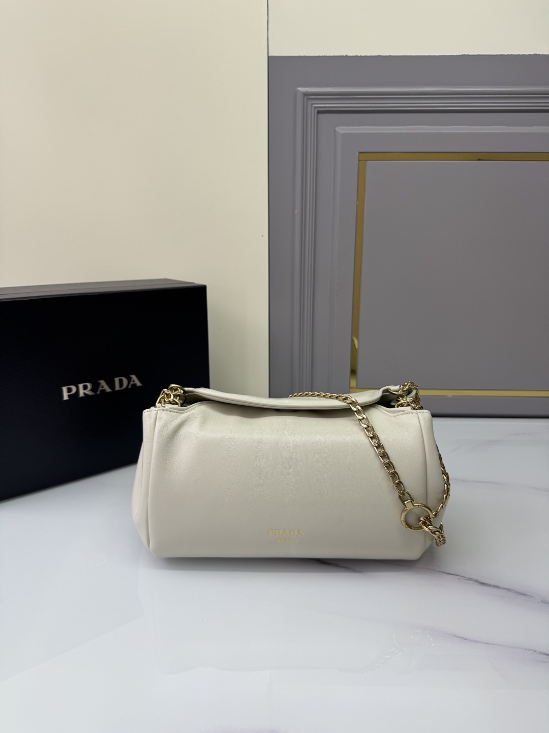 [TOP] PRADA Tumulte Bag Nappa Leather 24x13x13cm - 2 Color