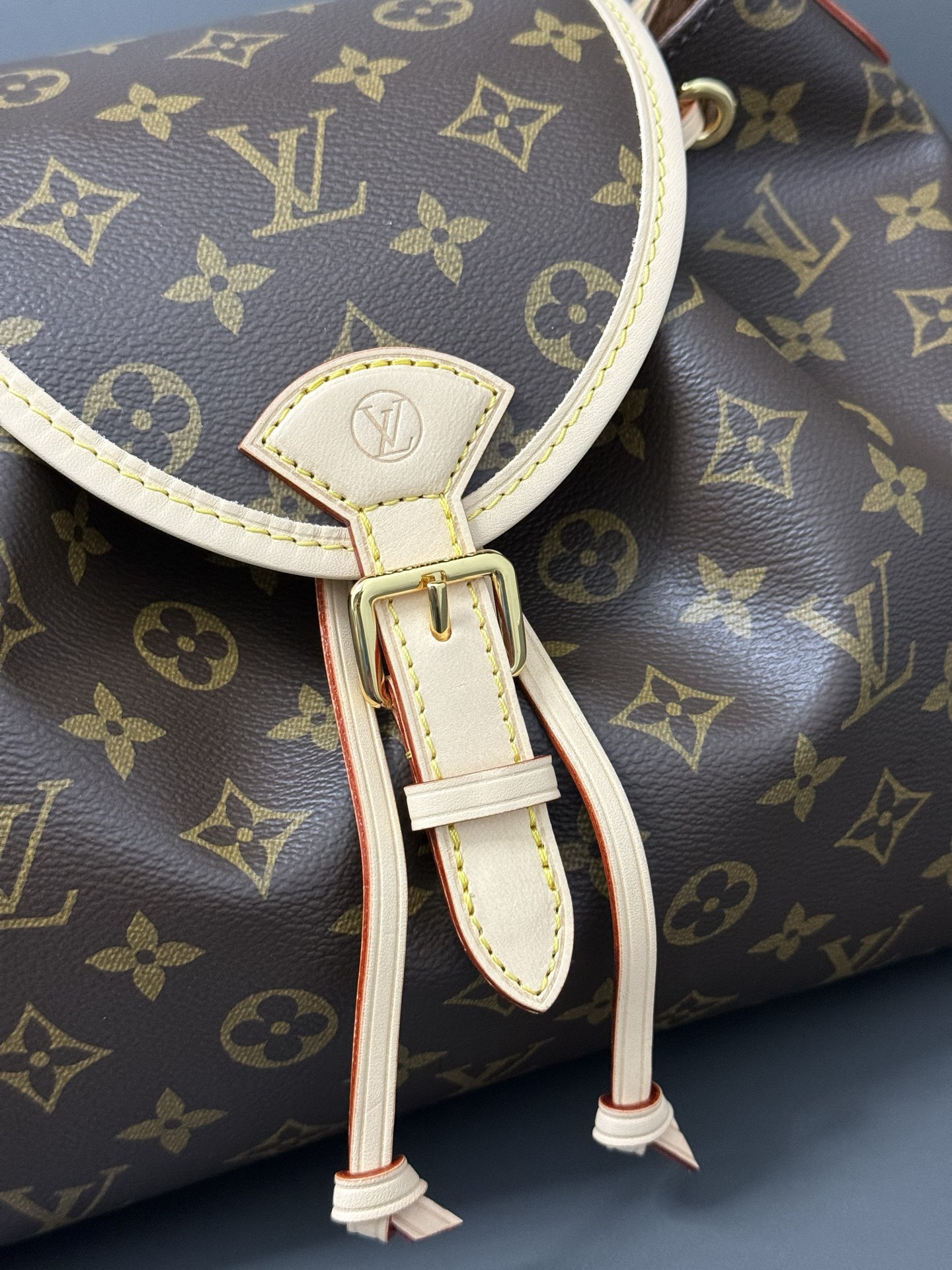 [TOP] Louis Vuitton LV Odyssee  Handbag 24 x 18 x 36cm - Brown