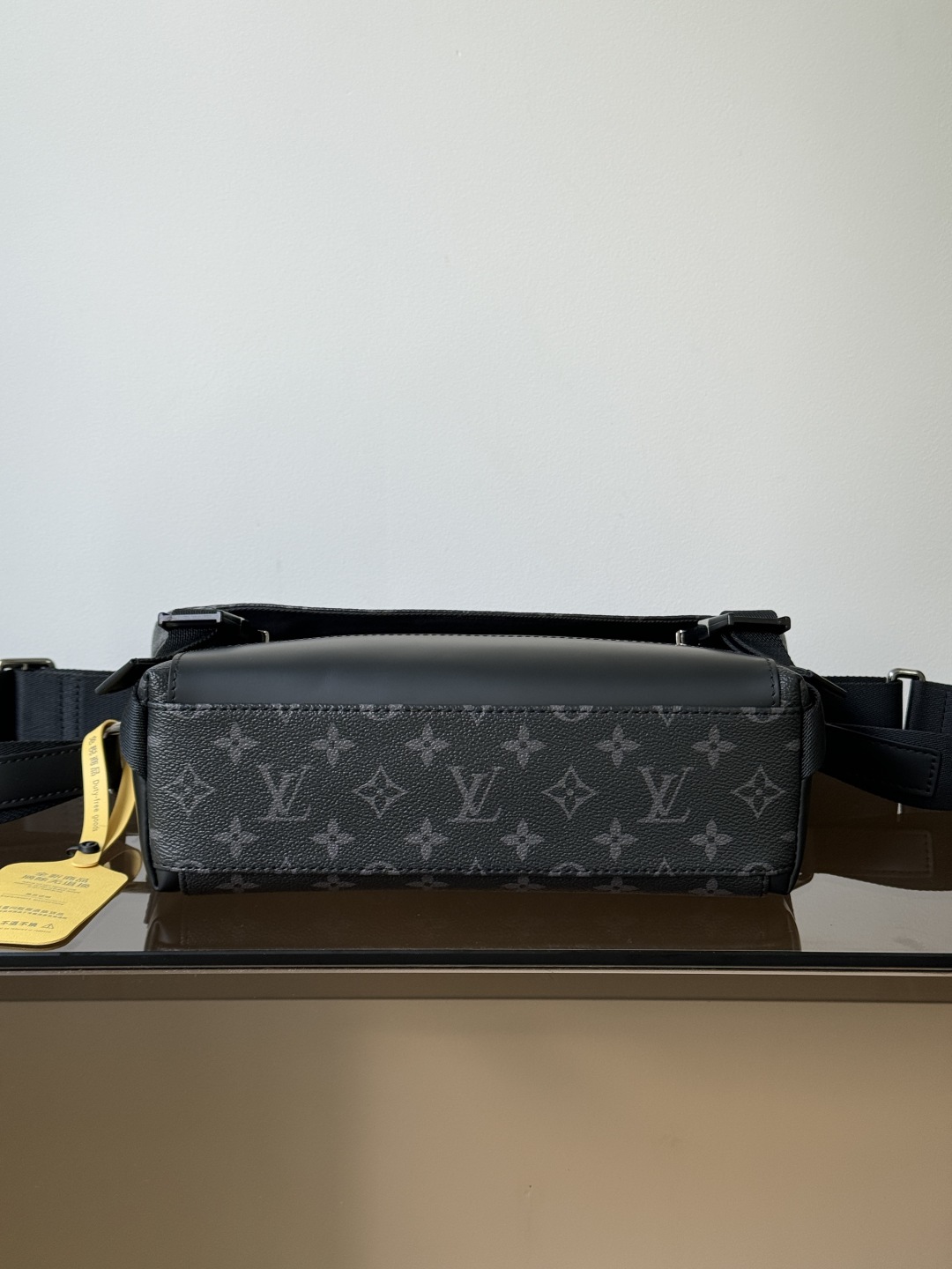 [TOP] Louis Vuitton LV Pochette Voyage Bag 33✖️22.5✖️11cm - Black