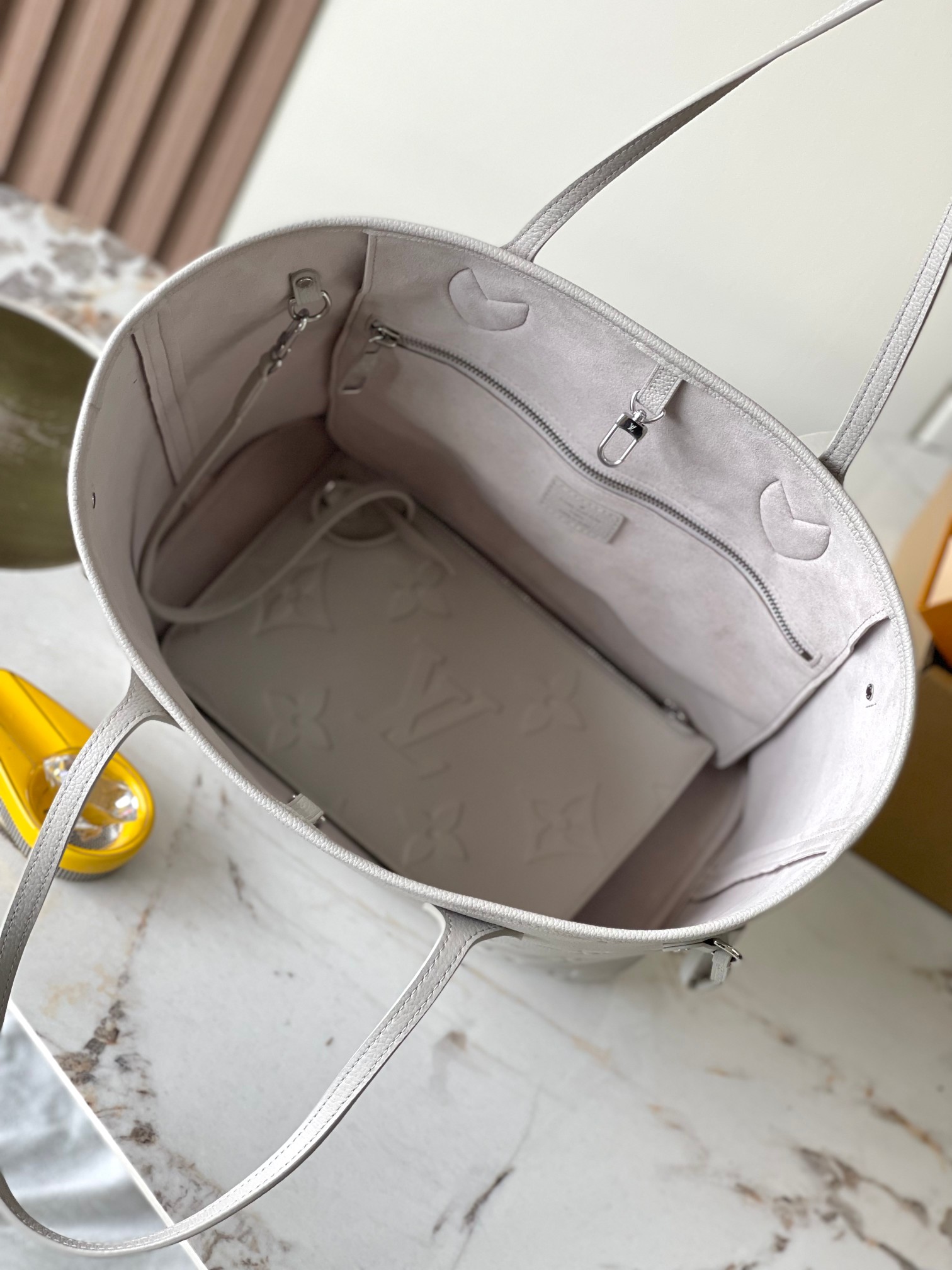 [TOP] Louis Vuitton LV Neverfull 28 x 14 x 31 cm - Milky