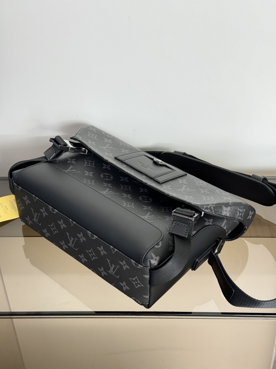 [TOP] Louis Vuitton LV Pochette Voyage Bag 33✖️22.5✖️11cm - Black