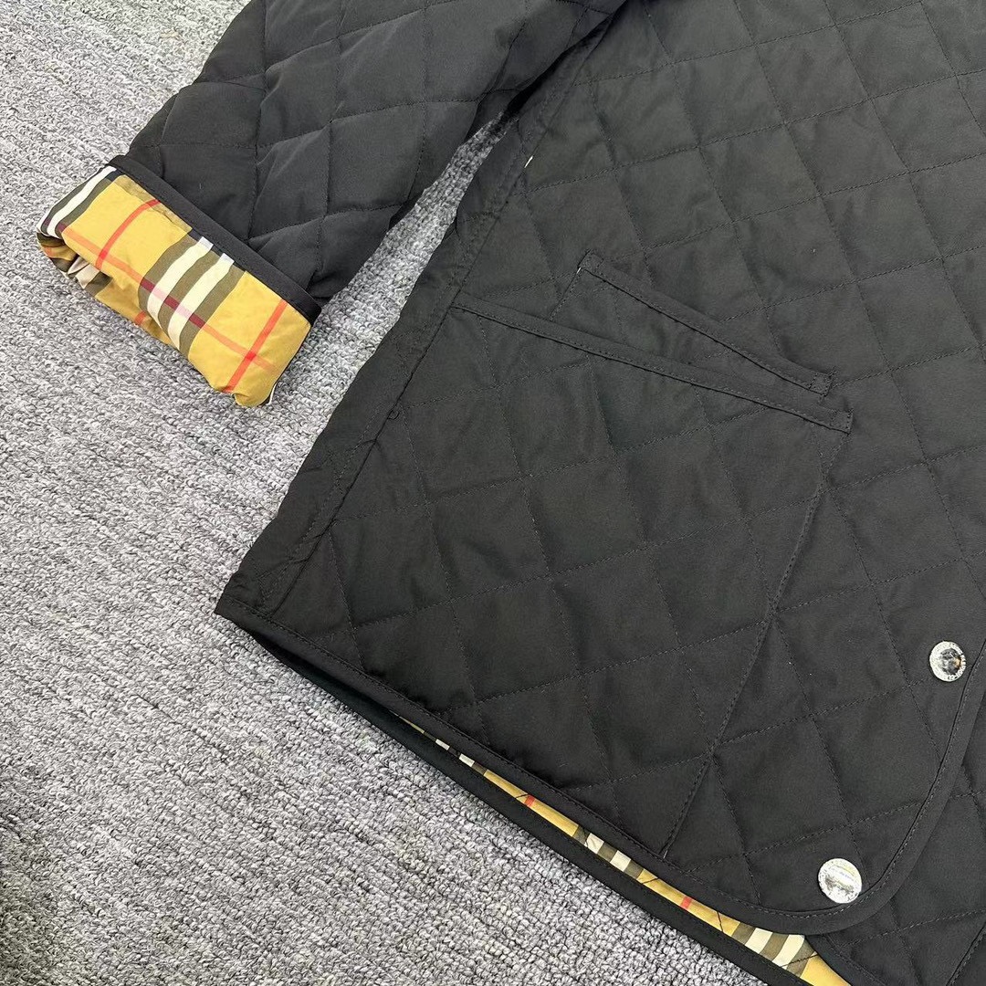 [TOP]BURBERRY Jacket - Black