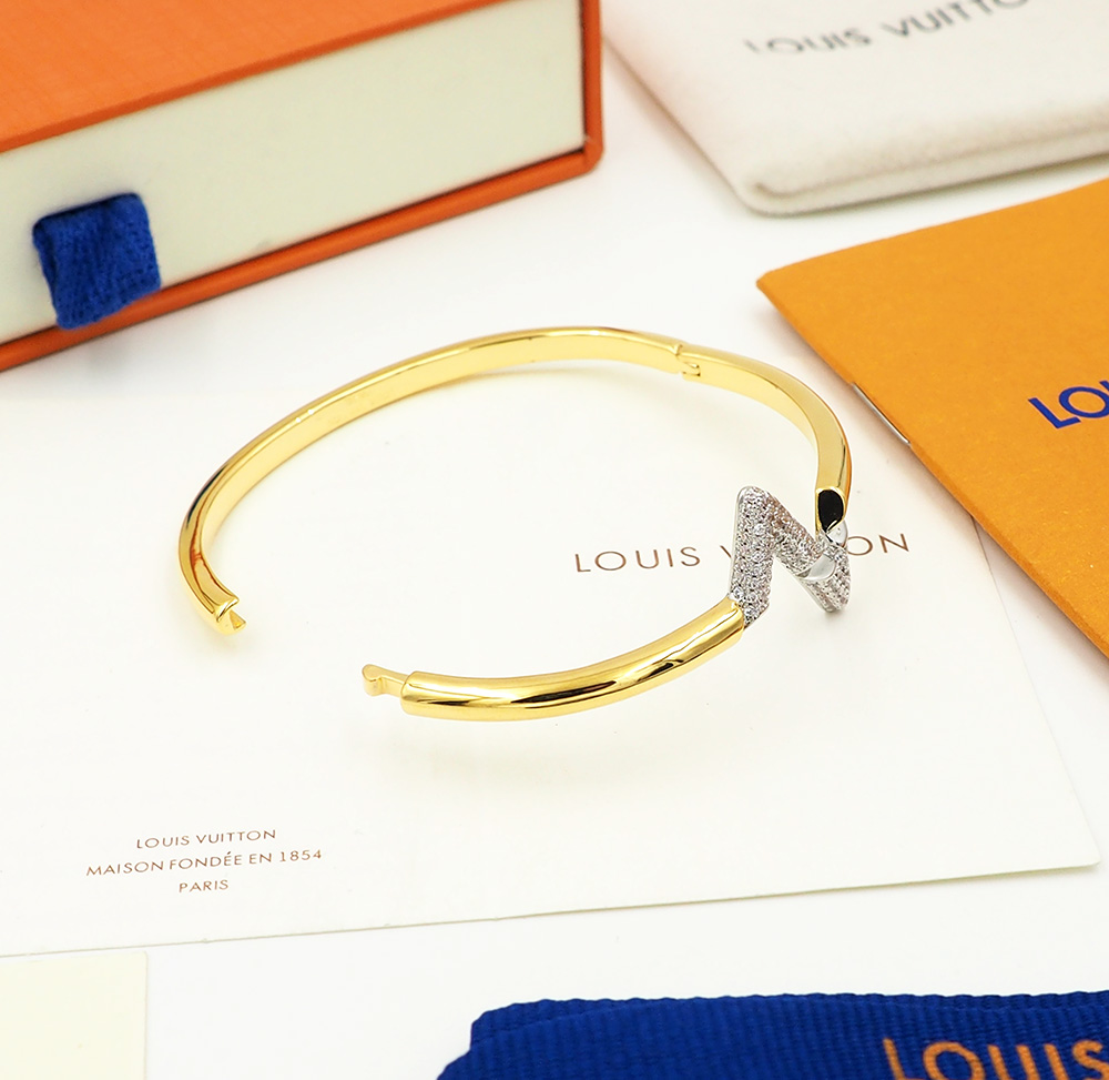 [TOP] Louis Vuitton LV Volt 18K Bracelet  - Gold