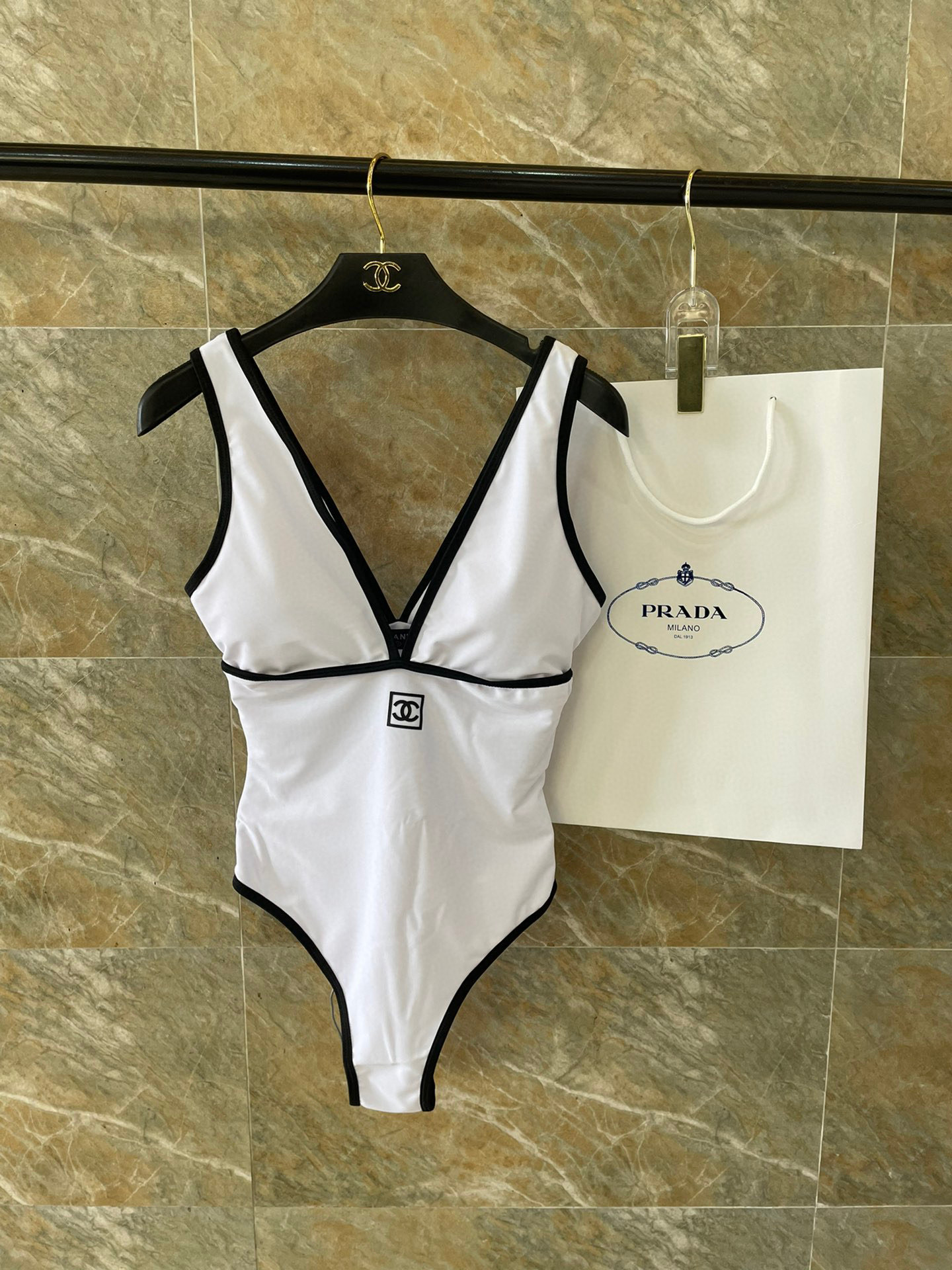 [TOP] CHANEL One-Piece Swimsuit - 2 Color