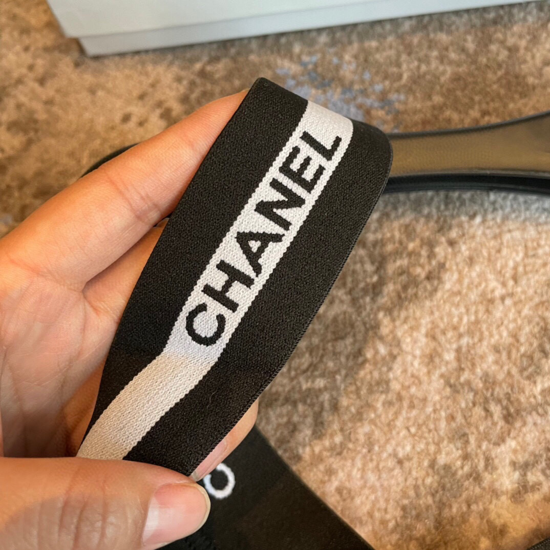 [TOP] CHANEL One-Piece Swimsuit - Black