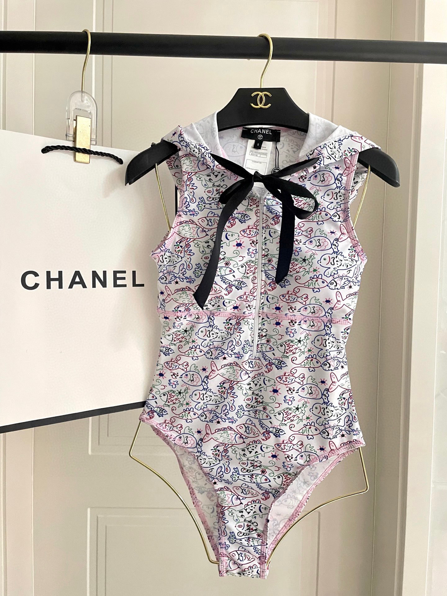 [TOP] CHANEL One-Piece Swimsuit - White