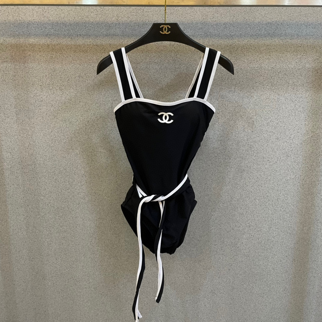[TOP] CHANEL One-Piece Swimsuit - Black