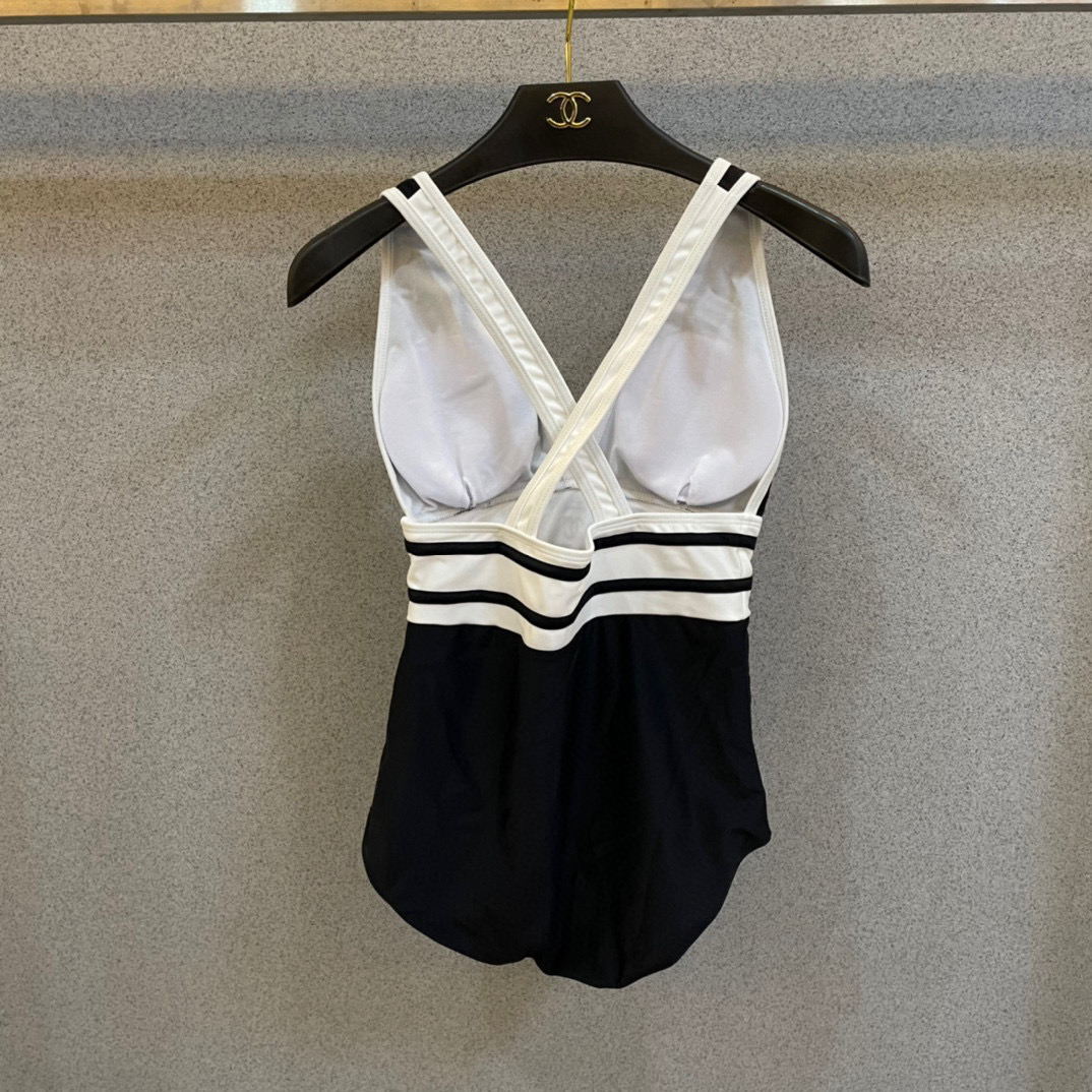 [TOP] CHANEL One-Piece Swimsuit - Black