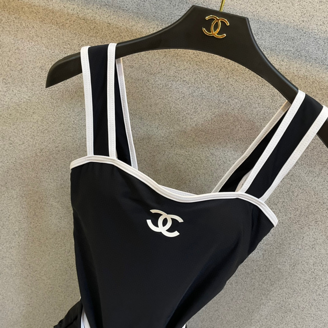 [TOP] CHANEL One-Piece Swimsuit - Black