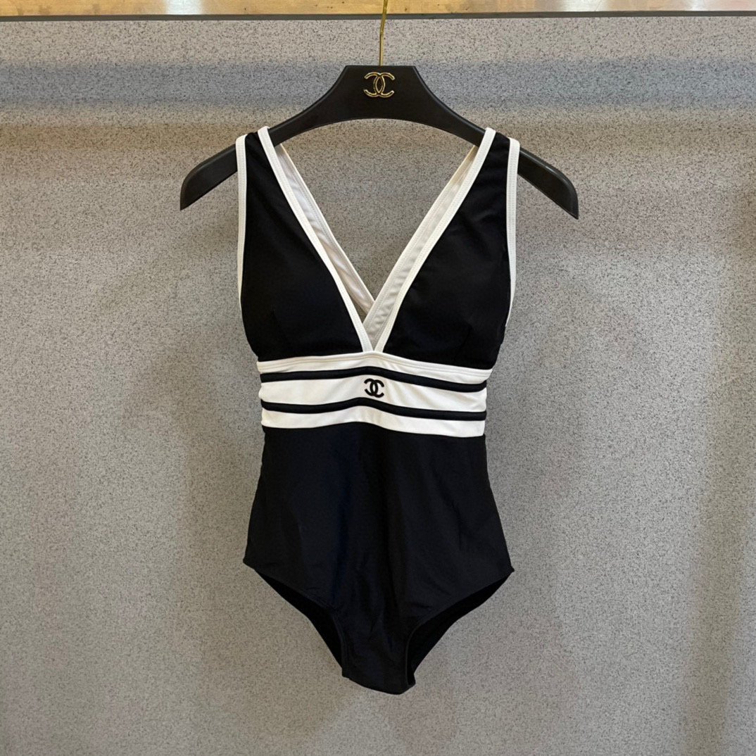 [TOP] CHANEL One-Piece Swimsuit - Black