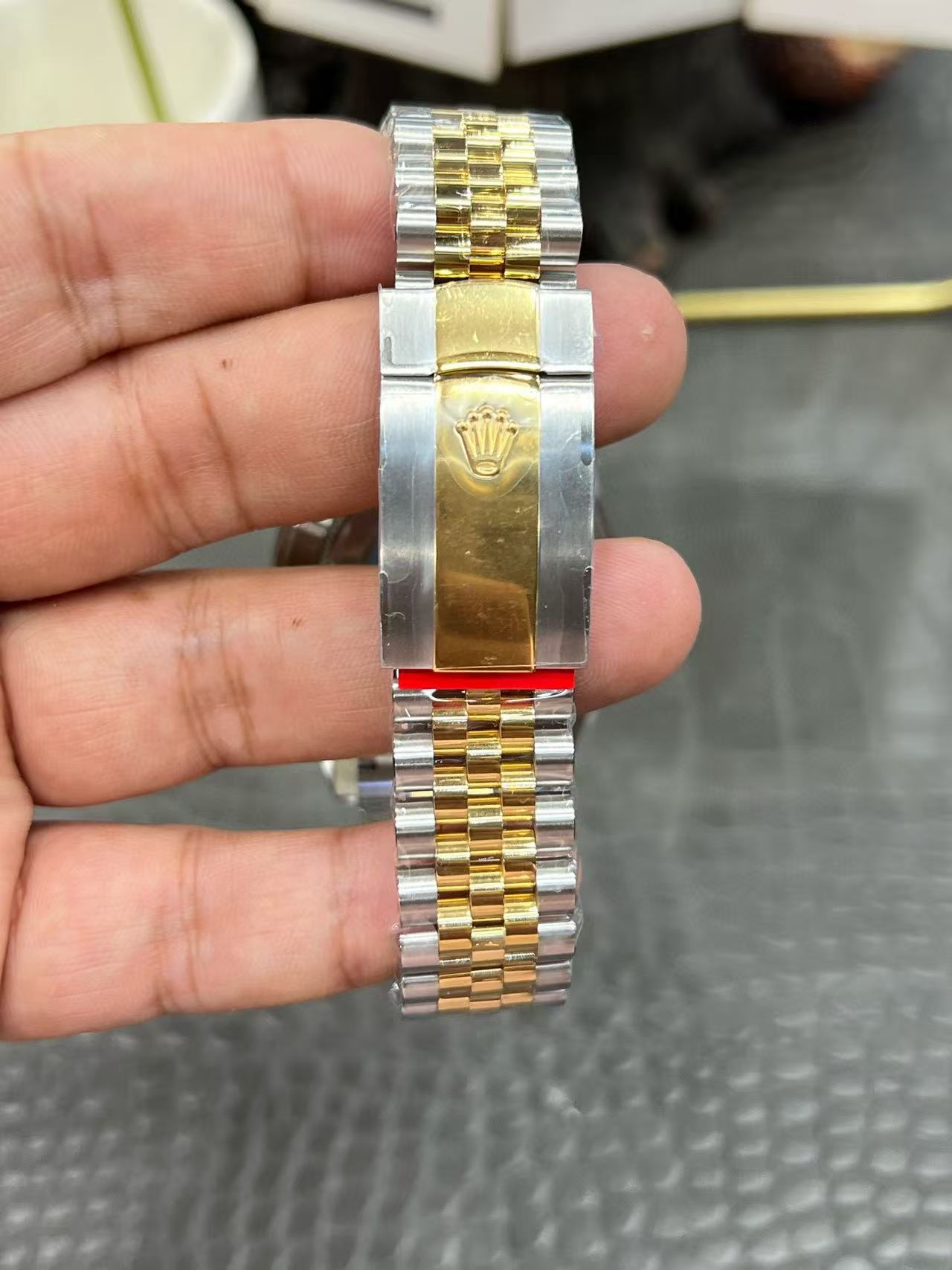 [TOP] ROLEX Watch - Gold and Silver