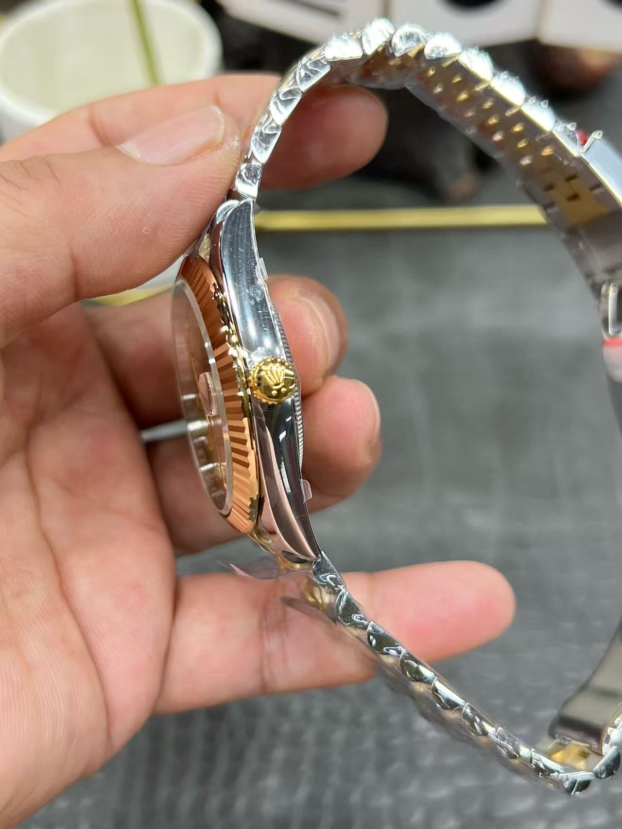 [TOP] ROLEX Watch - Gold and Silver