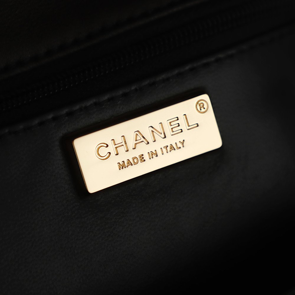 [TOP] CHANEL Classic Flap Bag Embroidery 10x20x7cm - Black