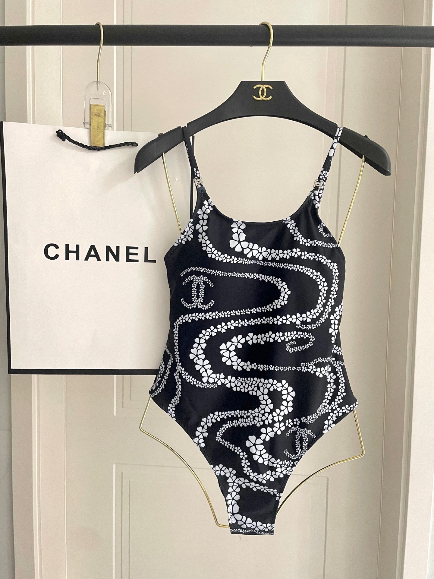 [TOP] CHANEL One-Piece Swimsuit - 2 Color