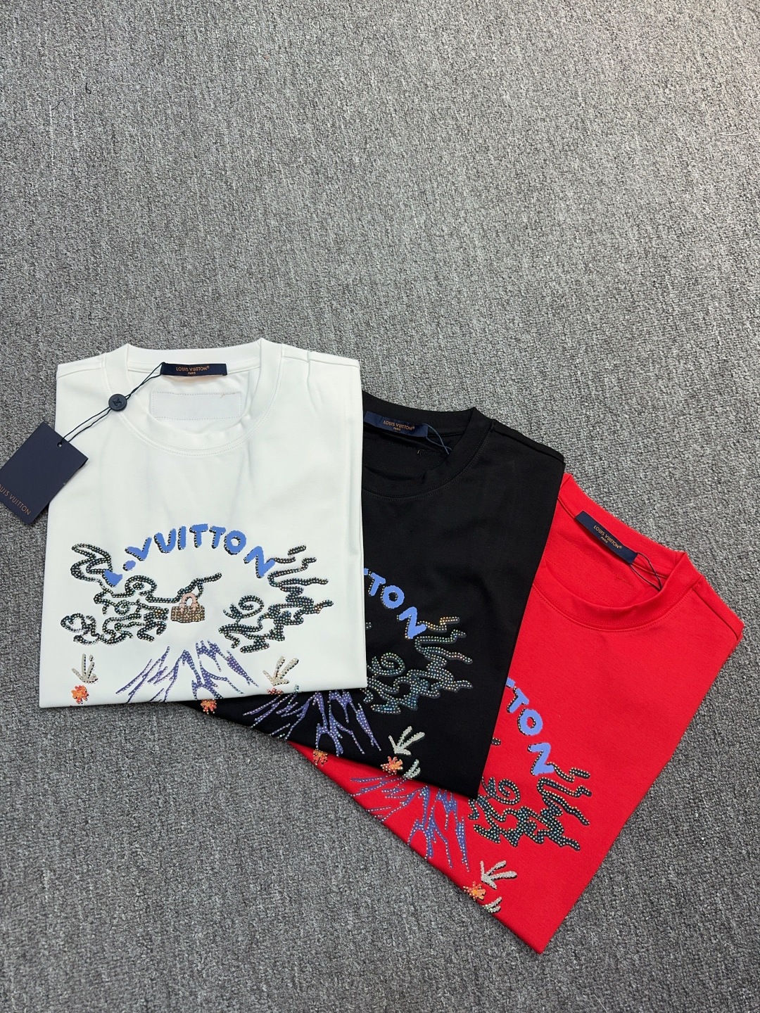[TOP] Louis Vuitton LV Men's T-shirt - 3 Colors