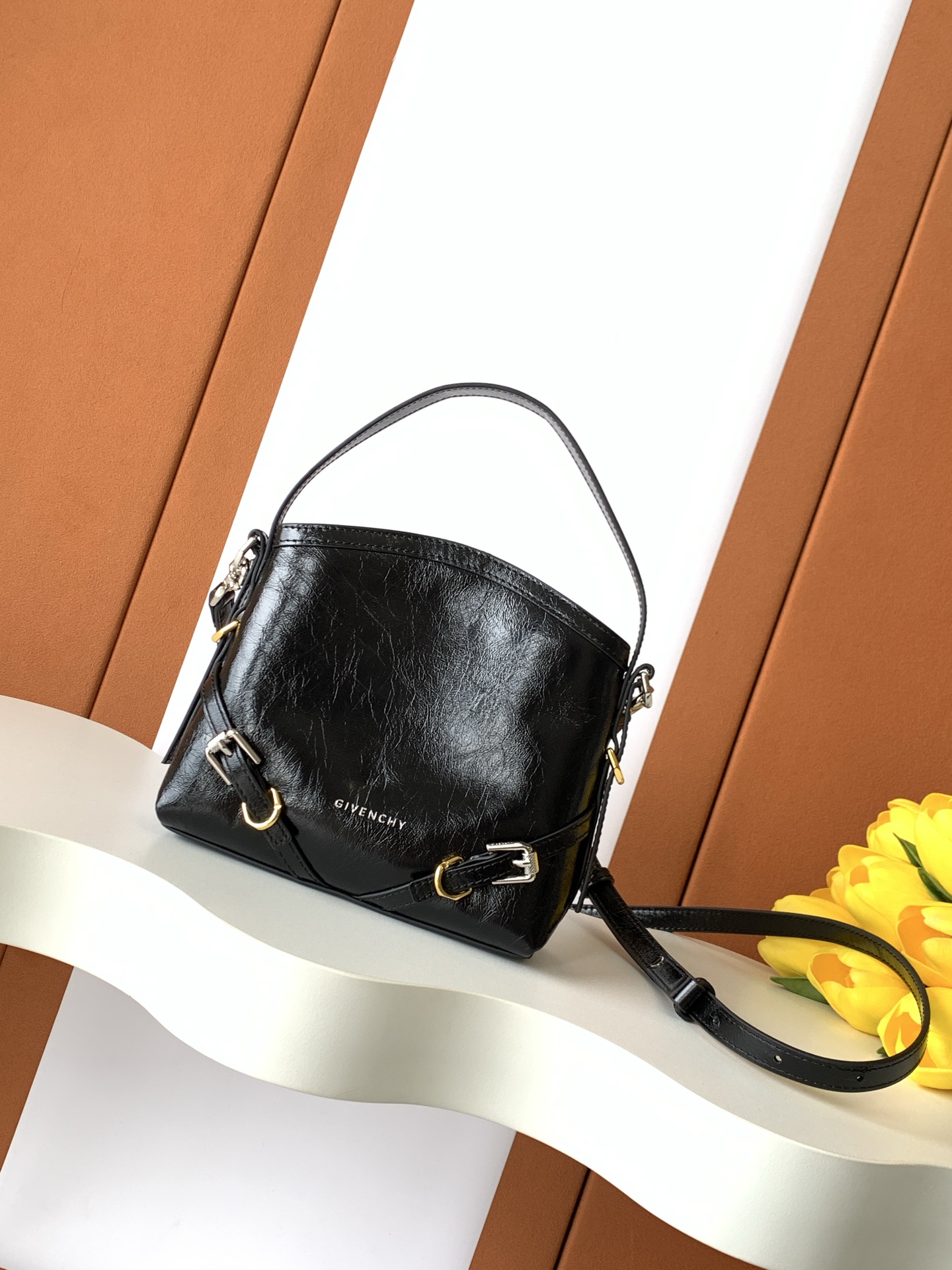 [TOP] GIVENCHY Voyounano Bag 19*18*4cm - Black