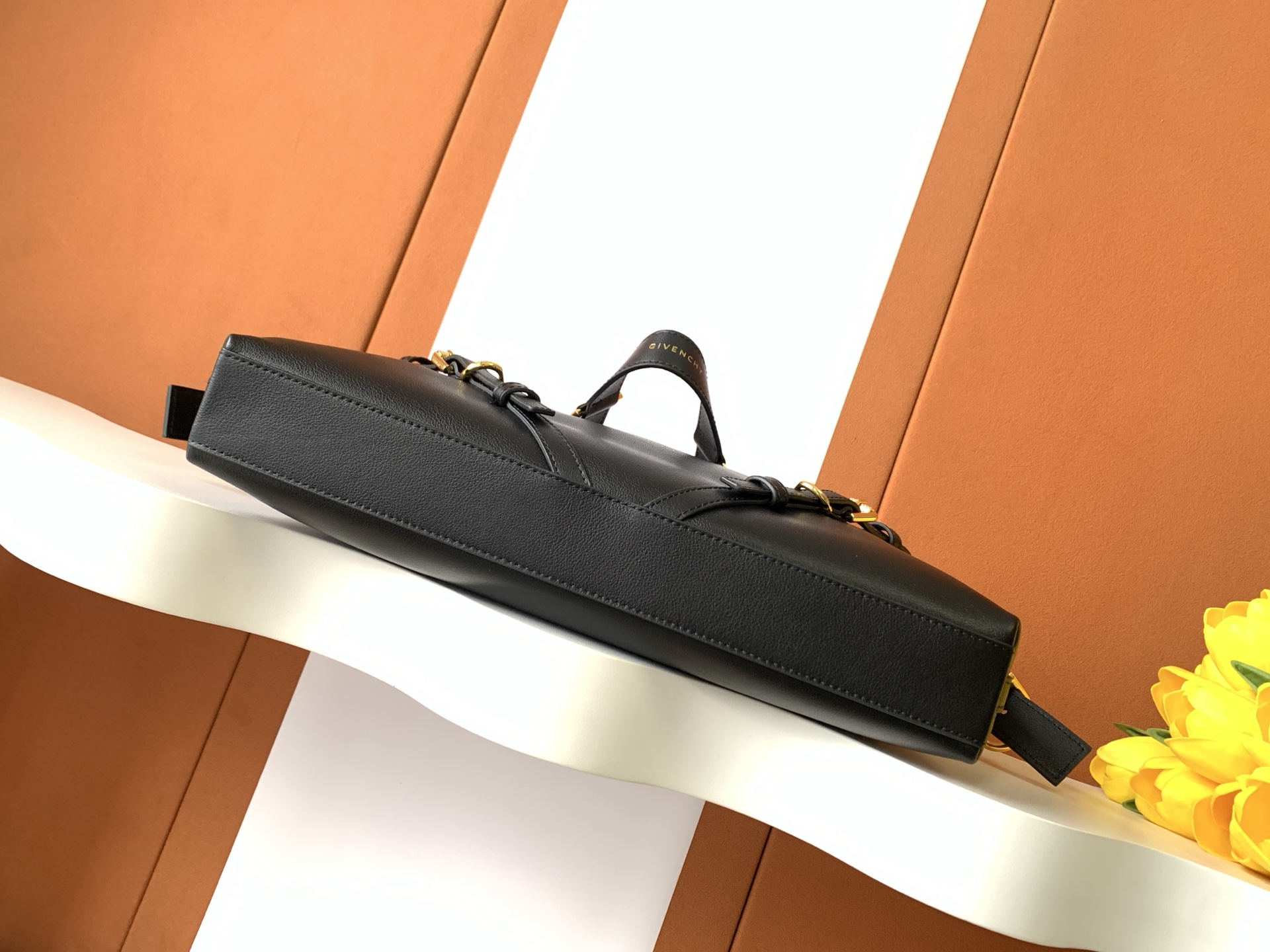 [TOP] GIVENCHY Voyounano Bag 40x27x6.5cm - Black