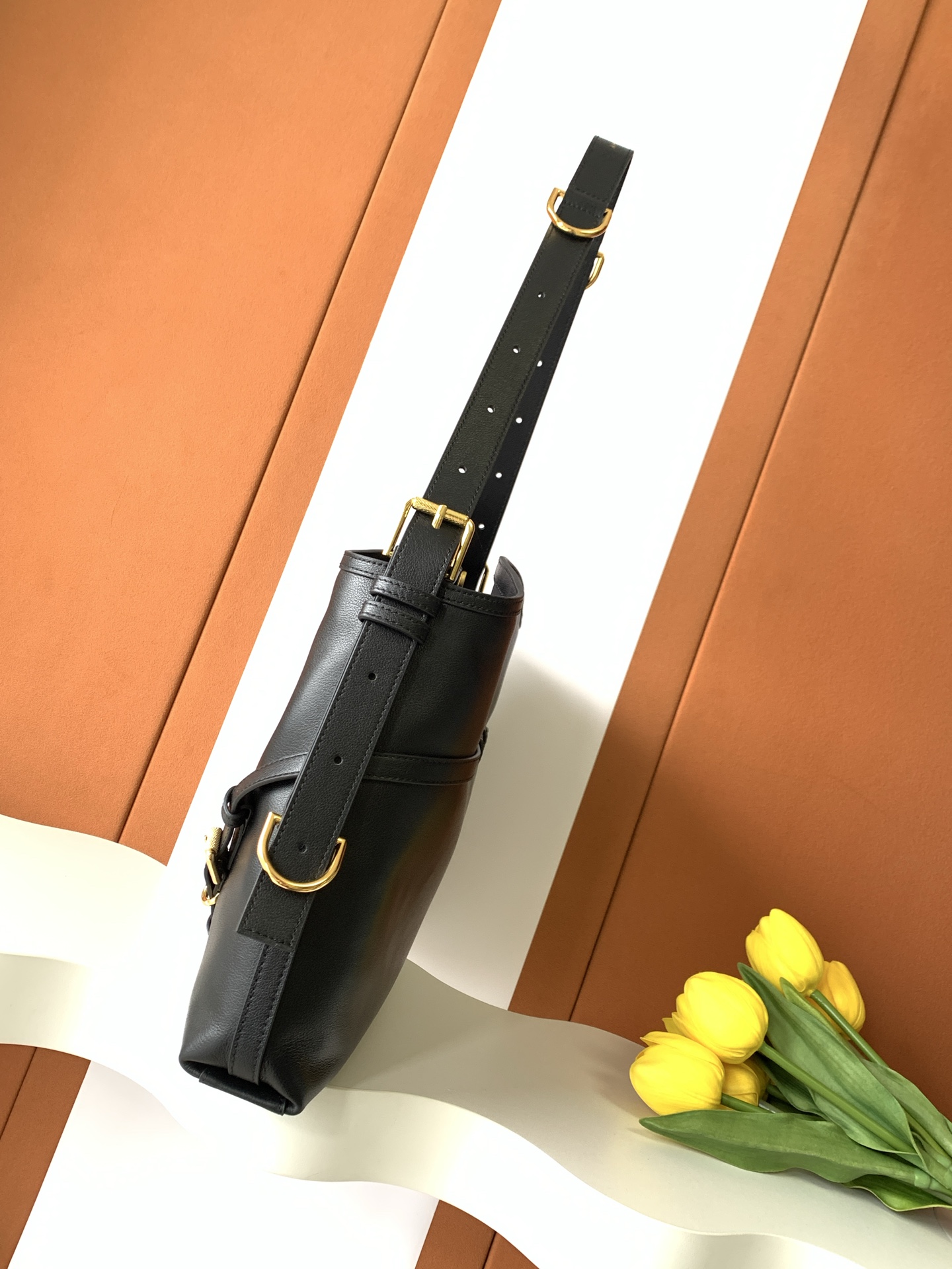 [TOP] GIVENCHY Voyounano Bag 40x27x6.5cm - Black