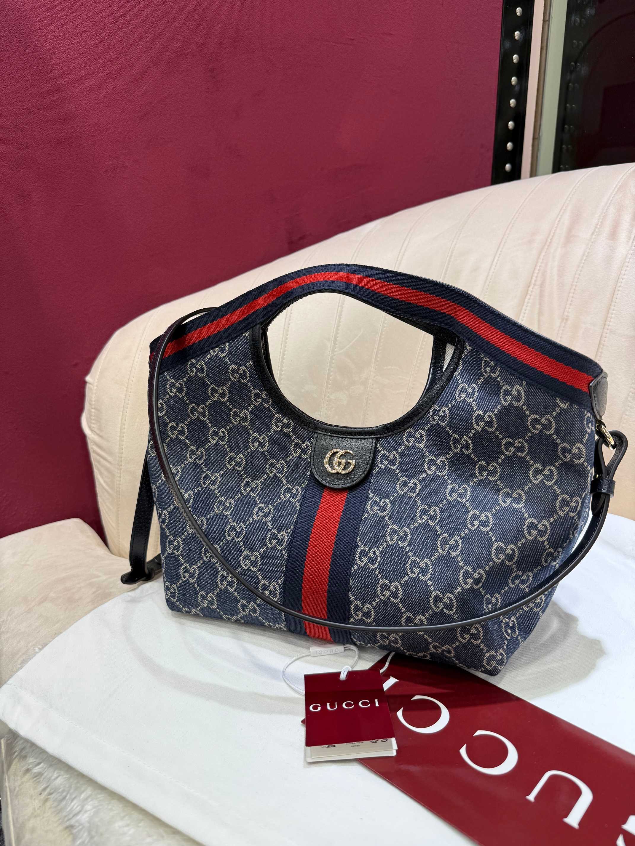 [TOP] GUCCI Giglio Tote Bags  25 x  20 x  15㎝ - 2 Colors