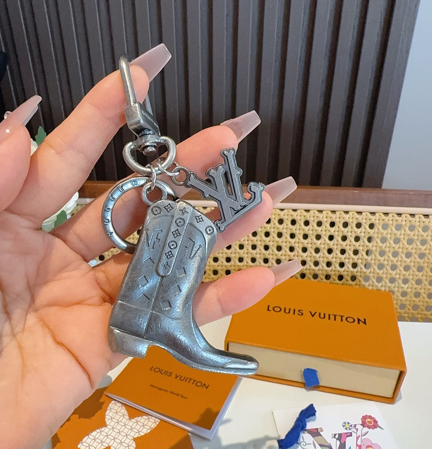 [TOP] Louis Vuitton LV Boots Key Chain - 3 Colors