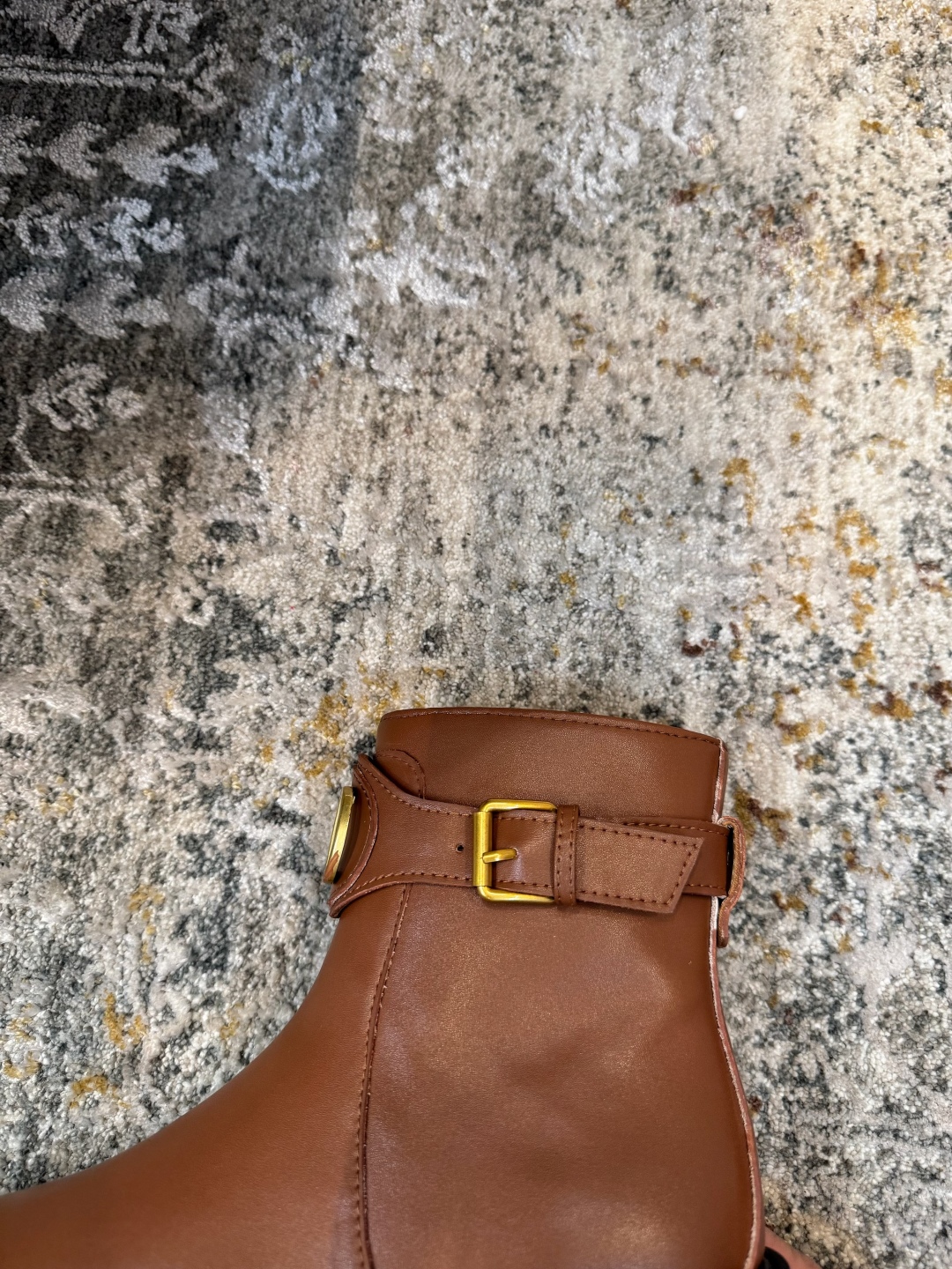 [TOP] VALENTINO 6cm Mid Heel Cowhide Short Boots  - Black