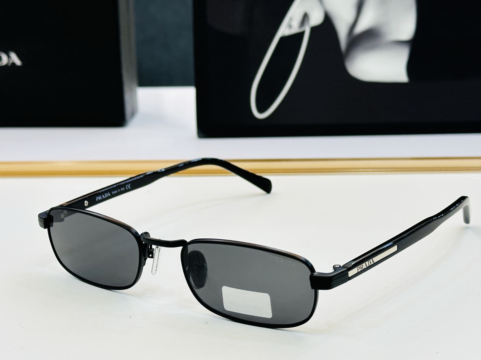 [TOP] PRADA Sunglasses - 8 Colors