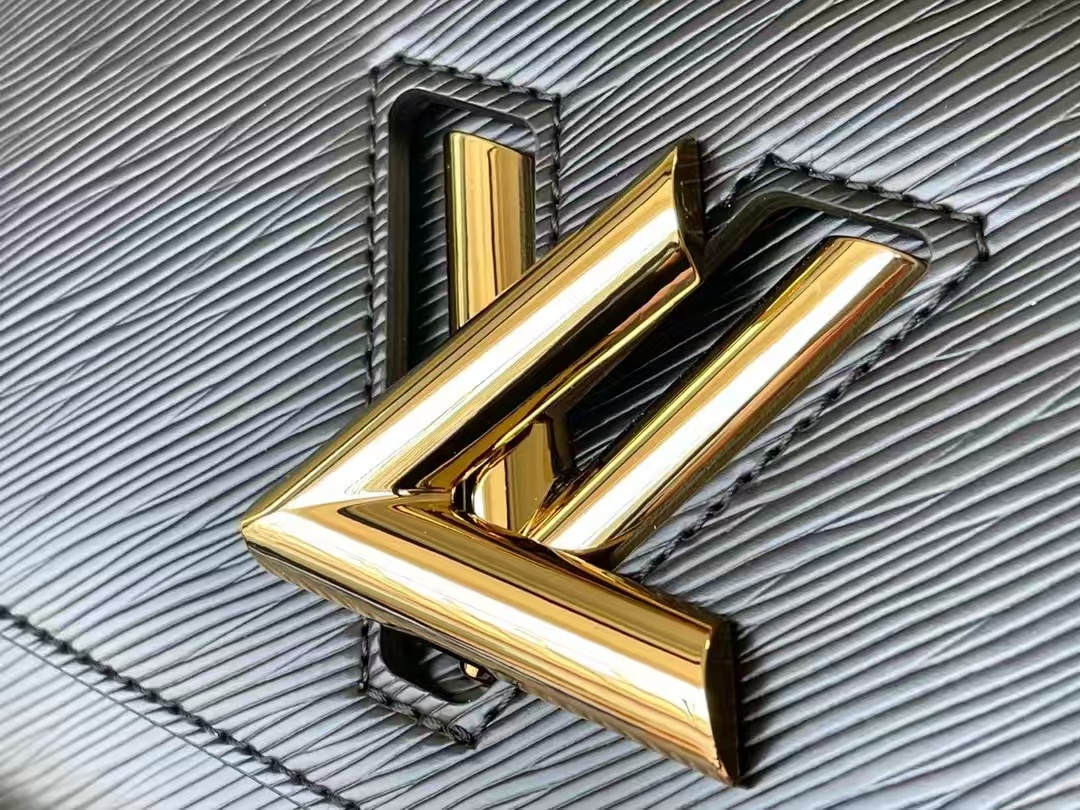 [TOP] Louis Vuitton LV Twist MM Bag 23 x 17 x 9.5 cm - Black