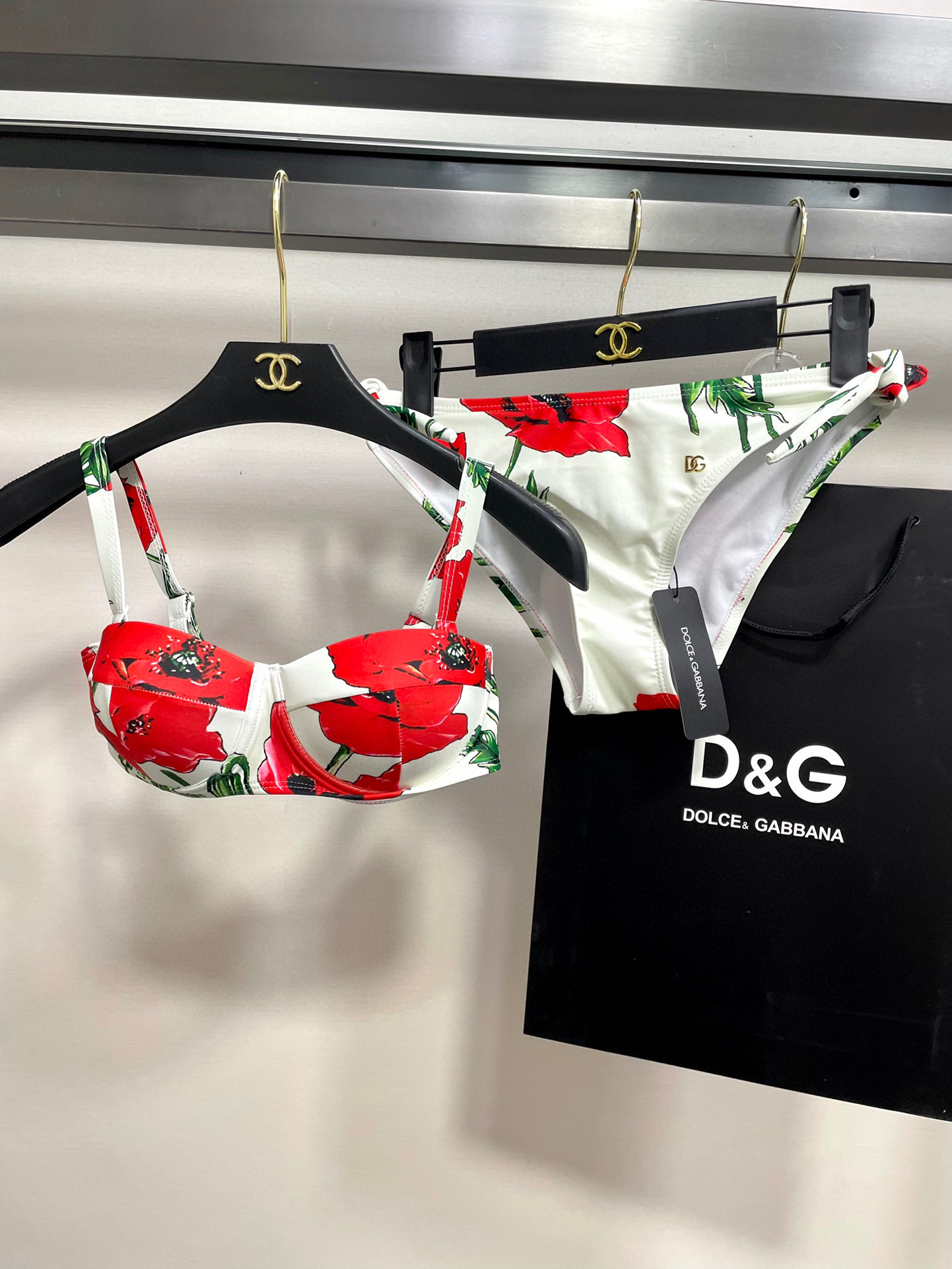 [TOP] Dolce & Gabbana DG Bikini Swimsuit - White