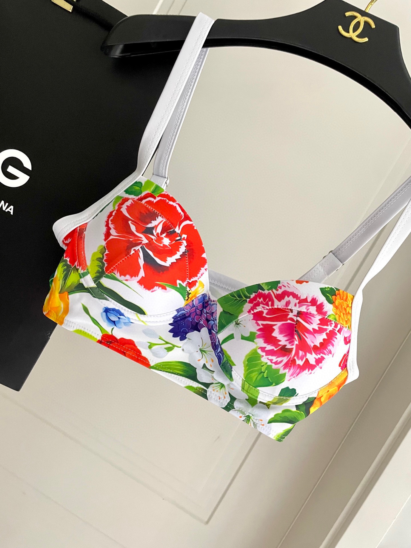 [TOP] Dolce & Gabbana DG Bikini Swimsuit - White