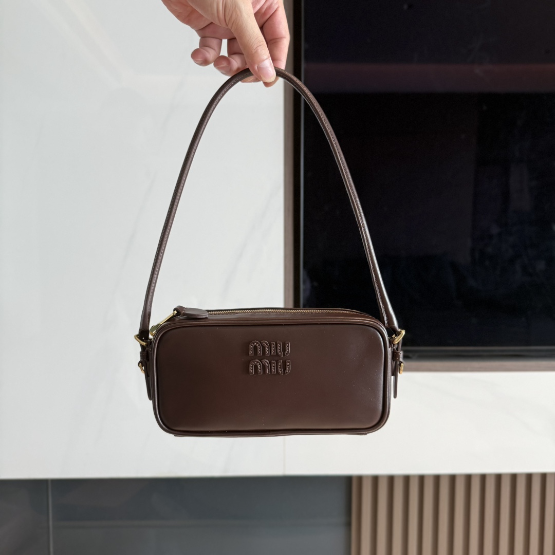 [TOP] Miu Miu Cowhide Handbag 20x10x4.5 cm - 3 Colour
