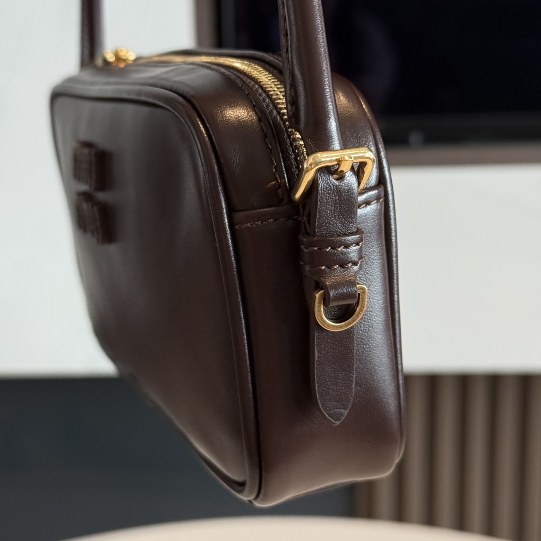 [TOP] Miu Miu Cowhide Handbag 20x10x4.5 cm - 3 Colour