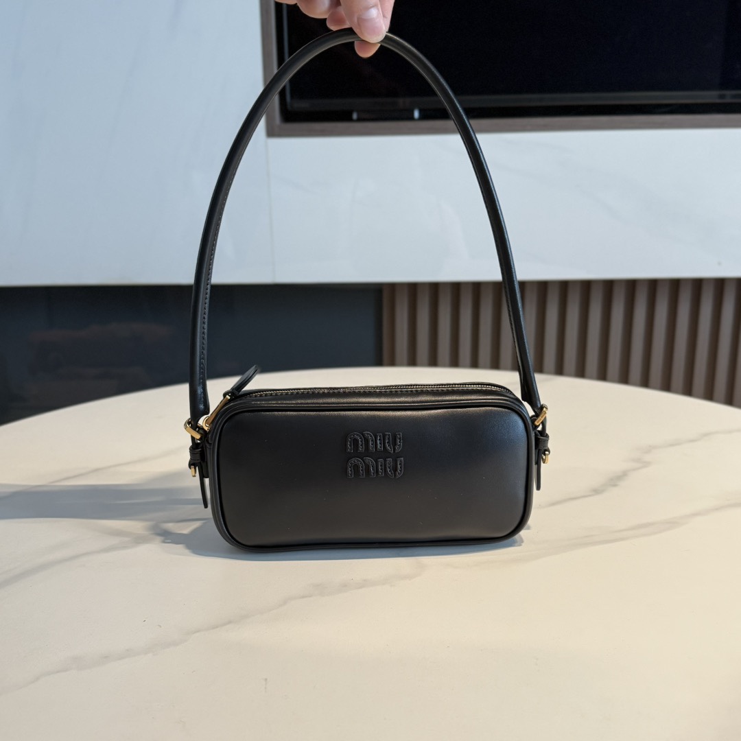 [TOP] Miu Miu Cowhide Handbag 20x10x4.5 cm - 3 Colour