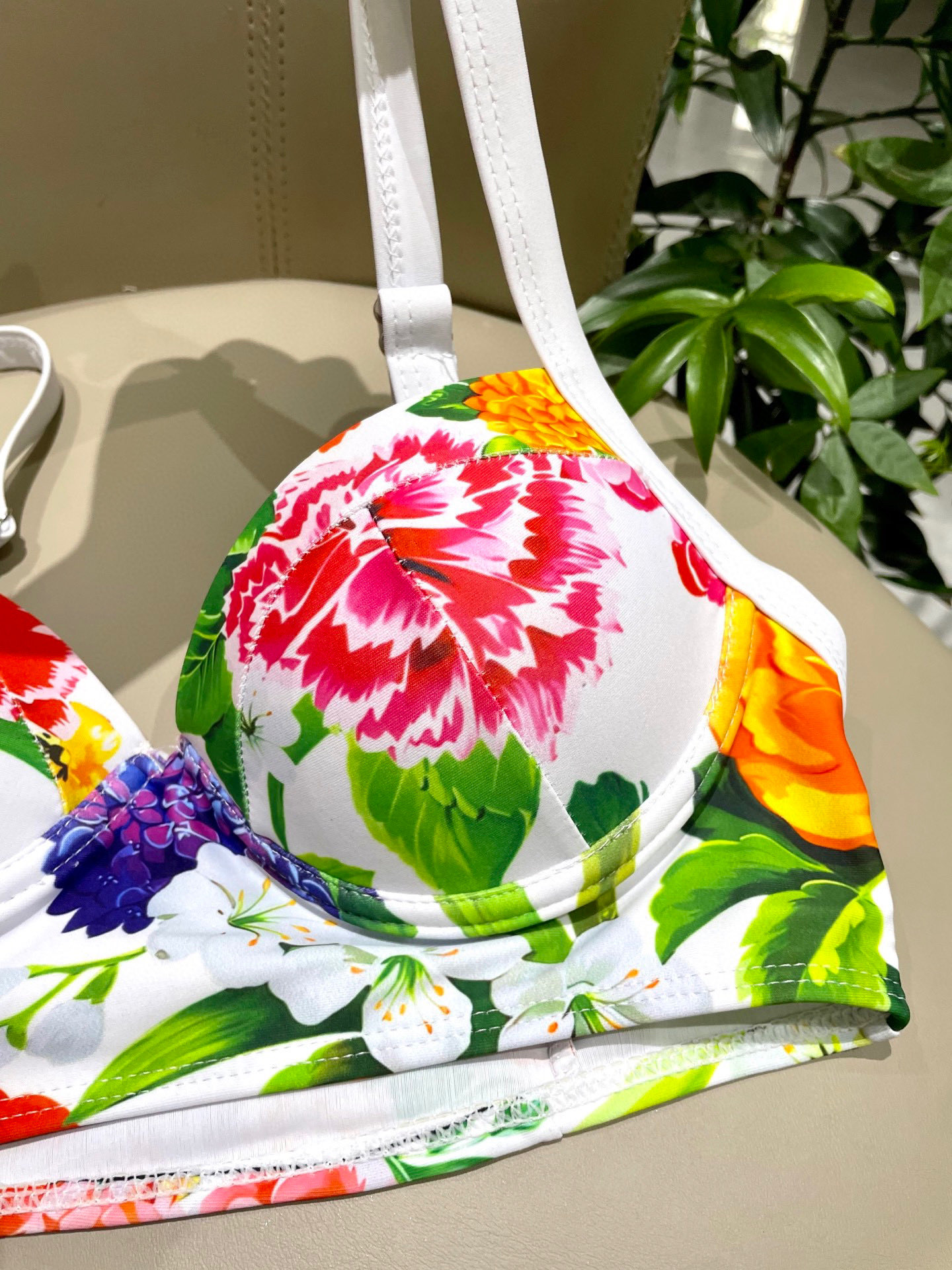 [TOP] Dolce & Gabbana DG Bikini Swimsuit - White