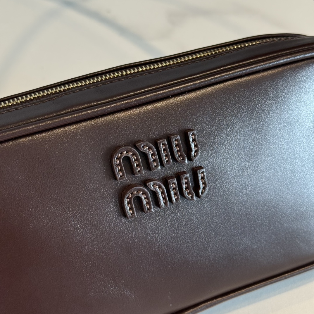 [TOP] Miu Miu Cowhide Handbag 20x10x4.5 cm - 3 Colour