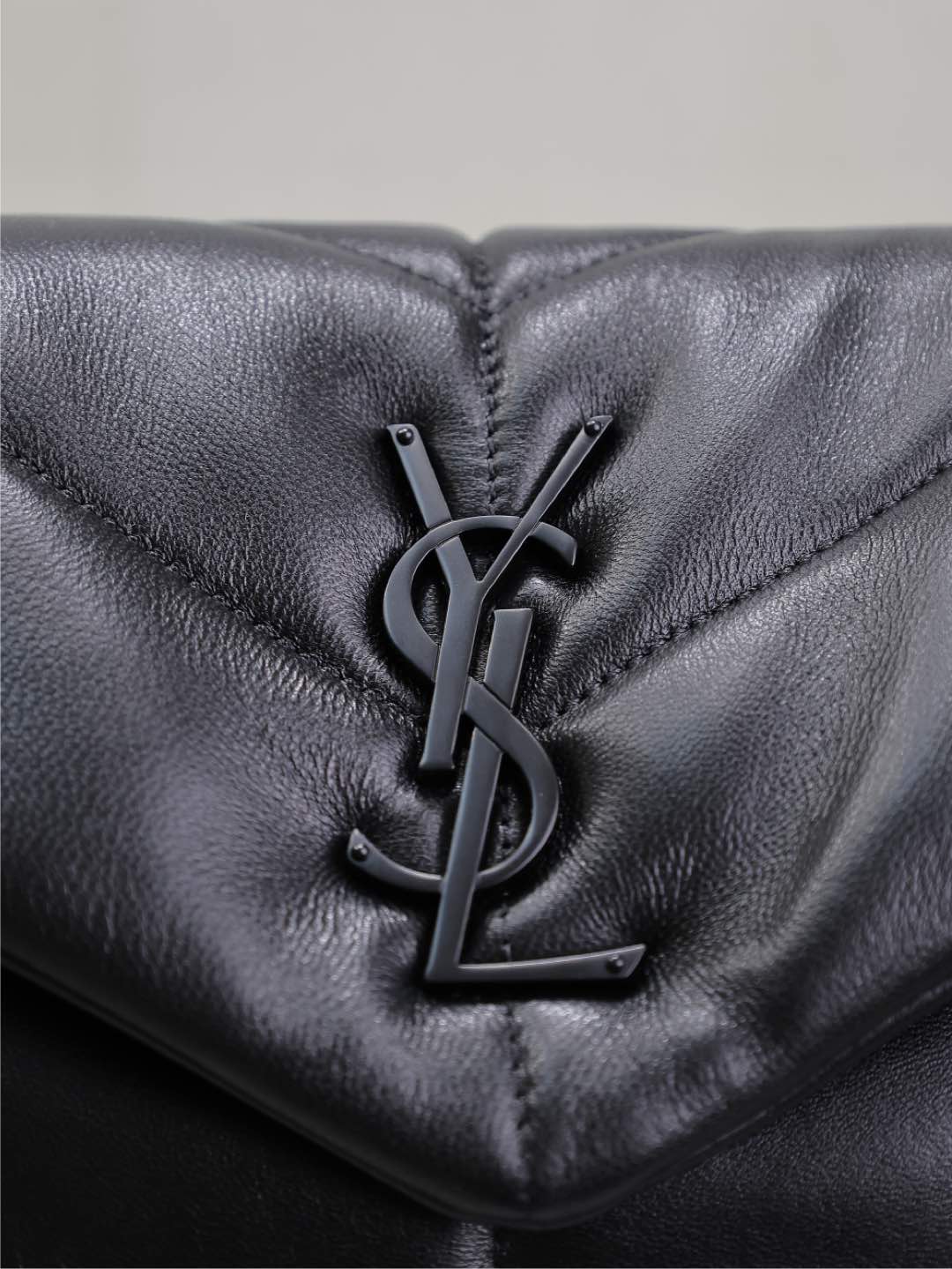 [TOP] Yves Saint Laurent YSL Lou Lou Puffer Small Leather - Black