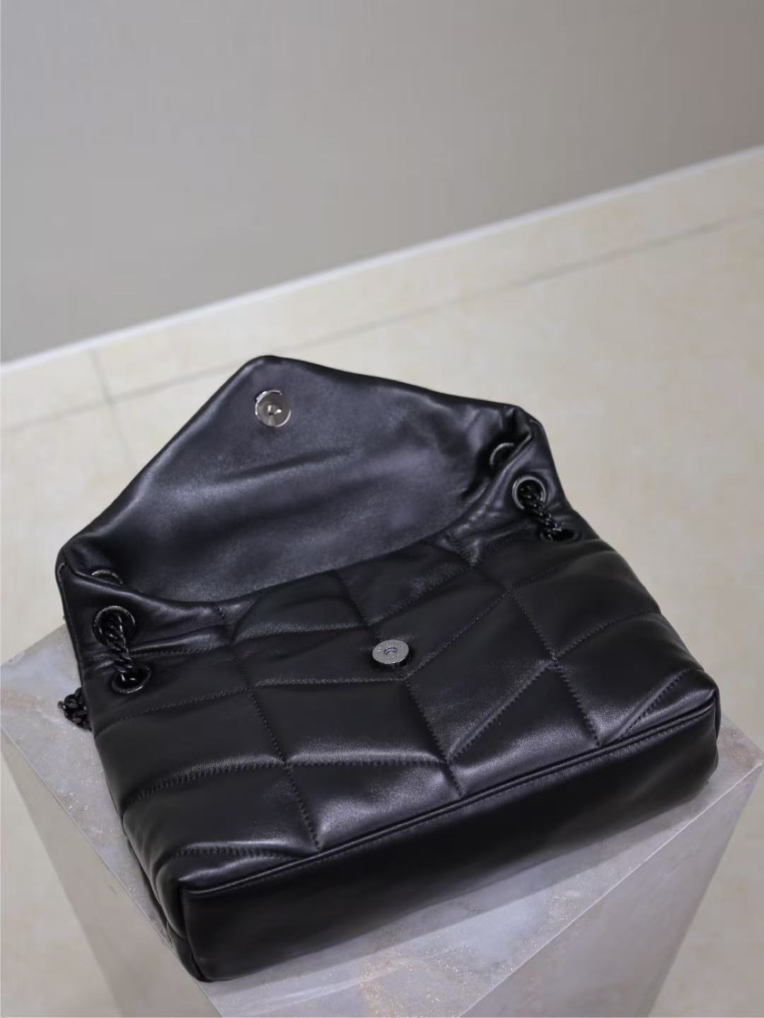 [TOP] Yves Saint Laurent YSL Lou Lou Puffer Small Leather - Black