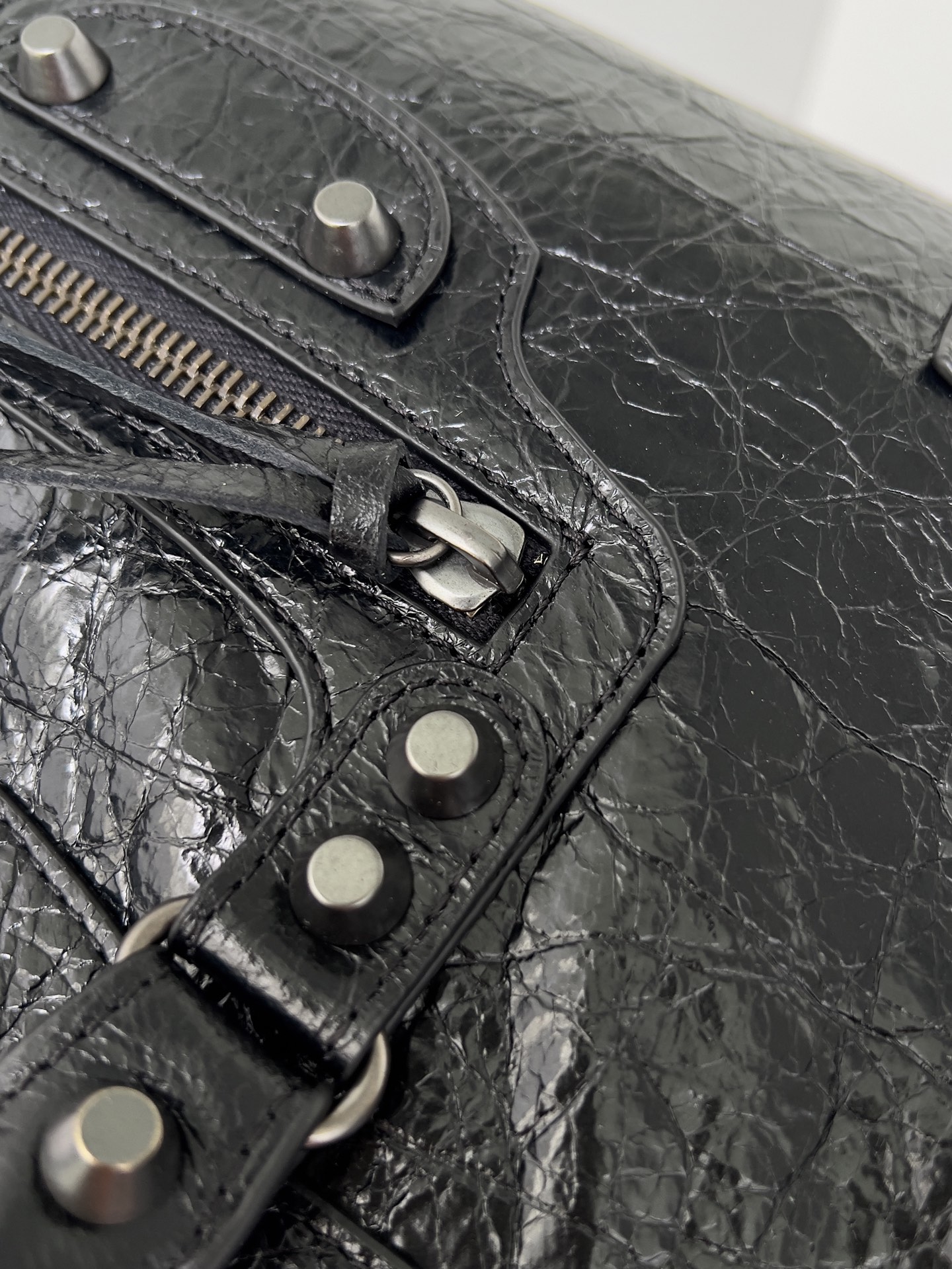 [TOP] BALENCIAGA Top Layer Cowhide Bag 29.9x19.1x9.9cm - Black