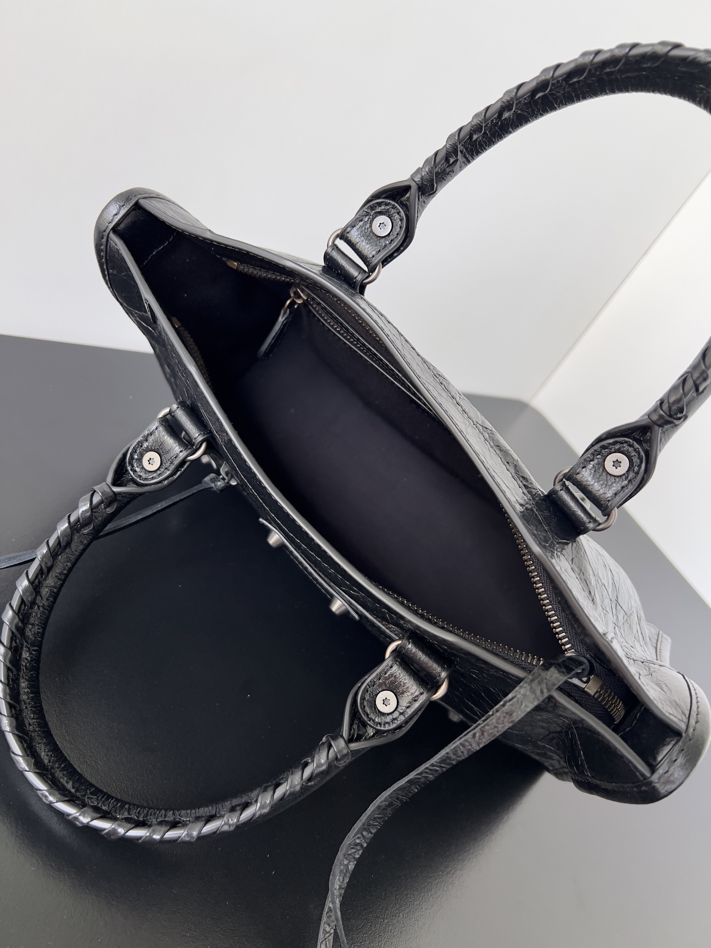 [TOP] BALENCIAGA Top Layer Cowhide Bag 29.9x19.1x9.9cm - Black