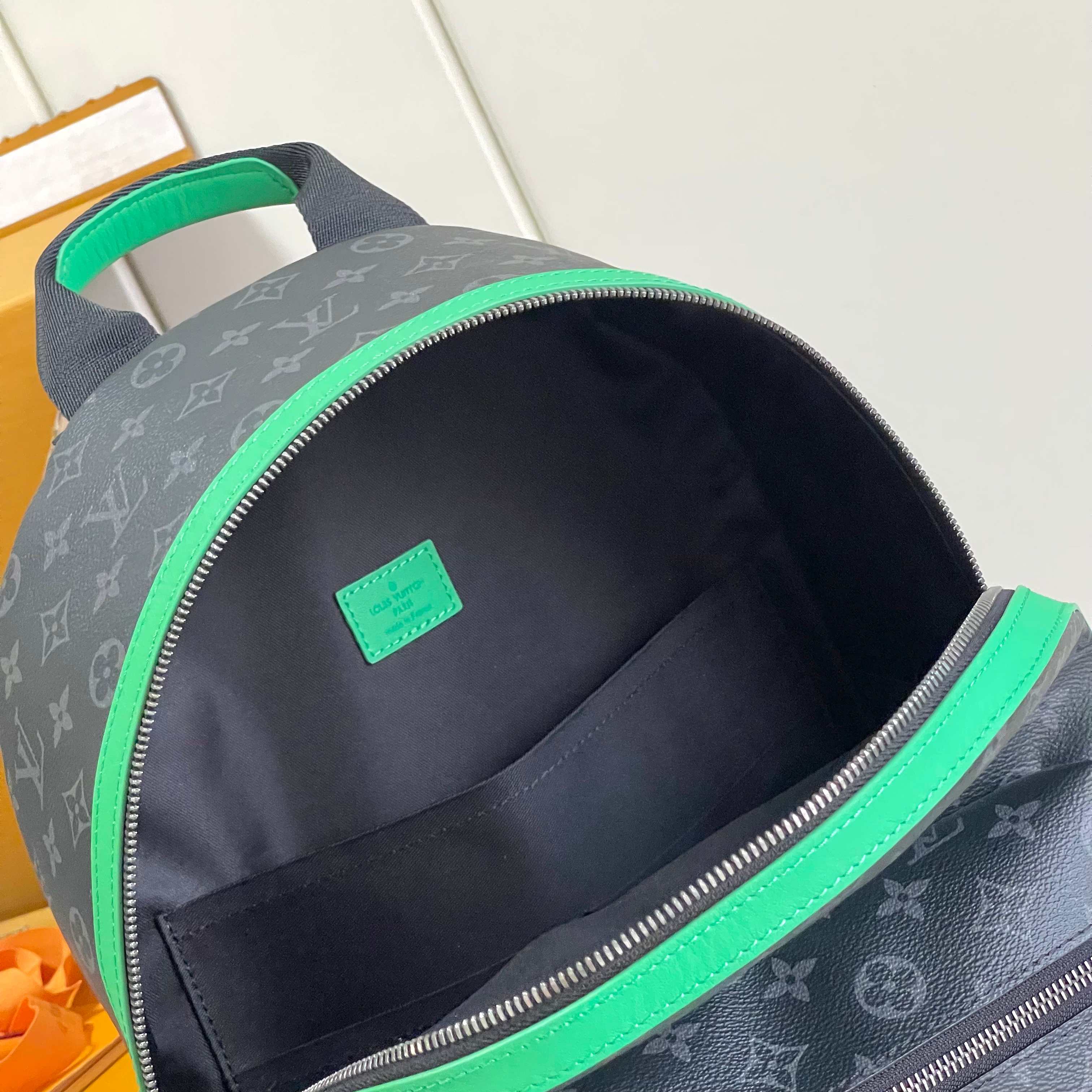 [TOP] Louis Vuitton LV Discovery Backpack 38x29x20cm - Black