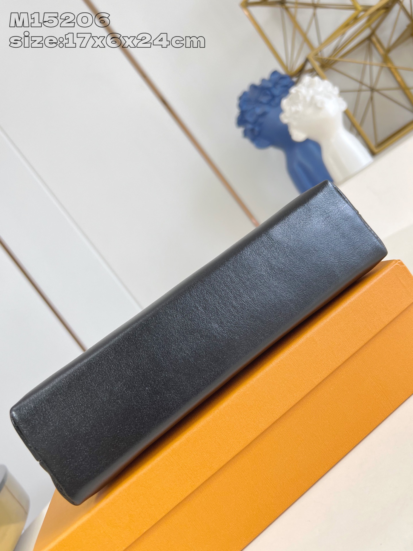 [TOP] Louis Vuitton LV Pochette Cosmétique Cosmetic Bag 17 x 6 x 24 cm - Black