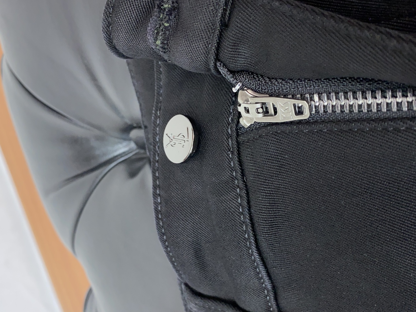 [TOP] Yves Saint Laurent YSL Men's Jeans - Black