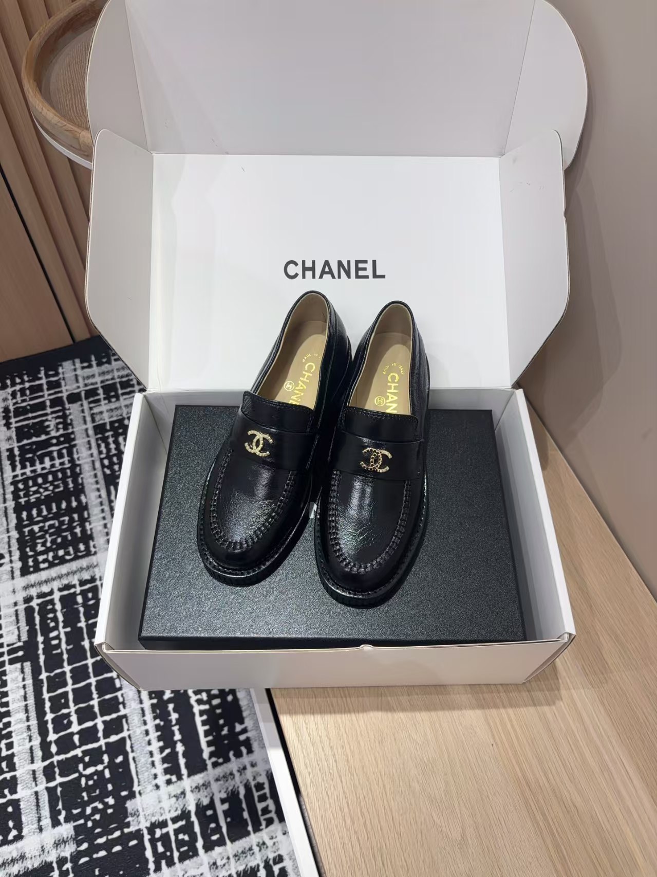 [TOP] CHANEL CC Shoes - Black