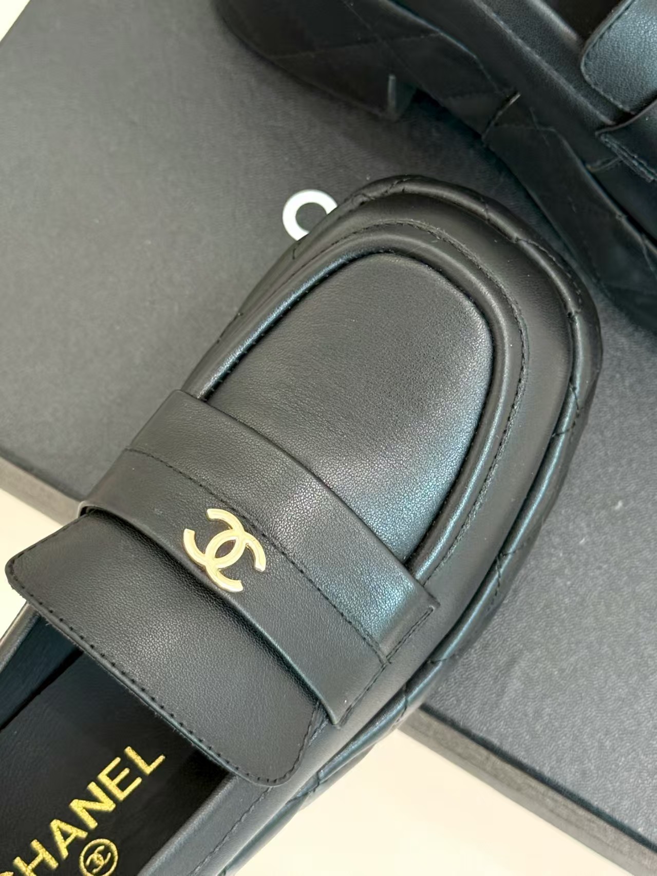 [TOP] CHANEL CC Shoes - Black