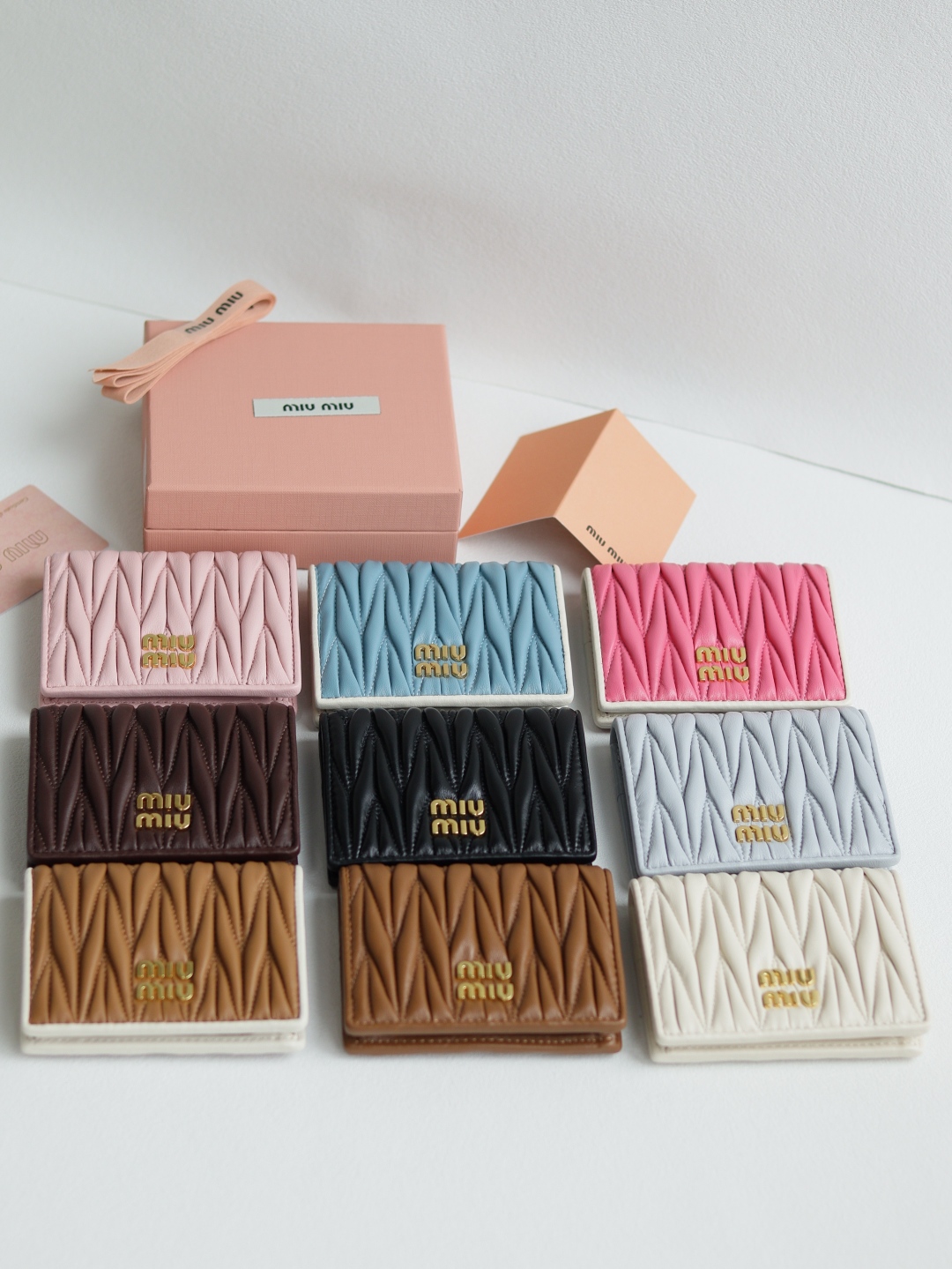 [TOP] Miu Miu Lambskin Matelasse Pocket Wallet 11.5x8cm - 9 Color