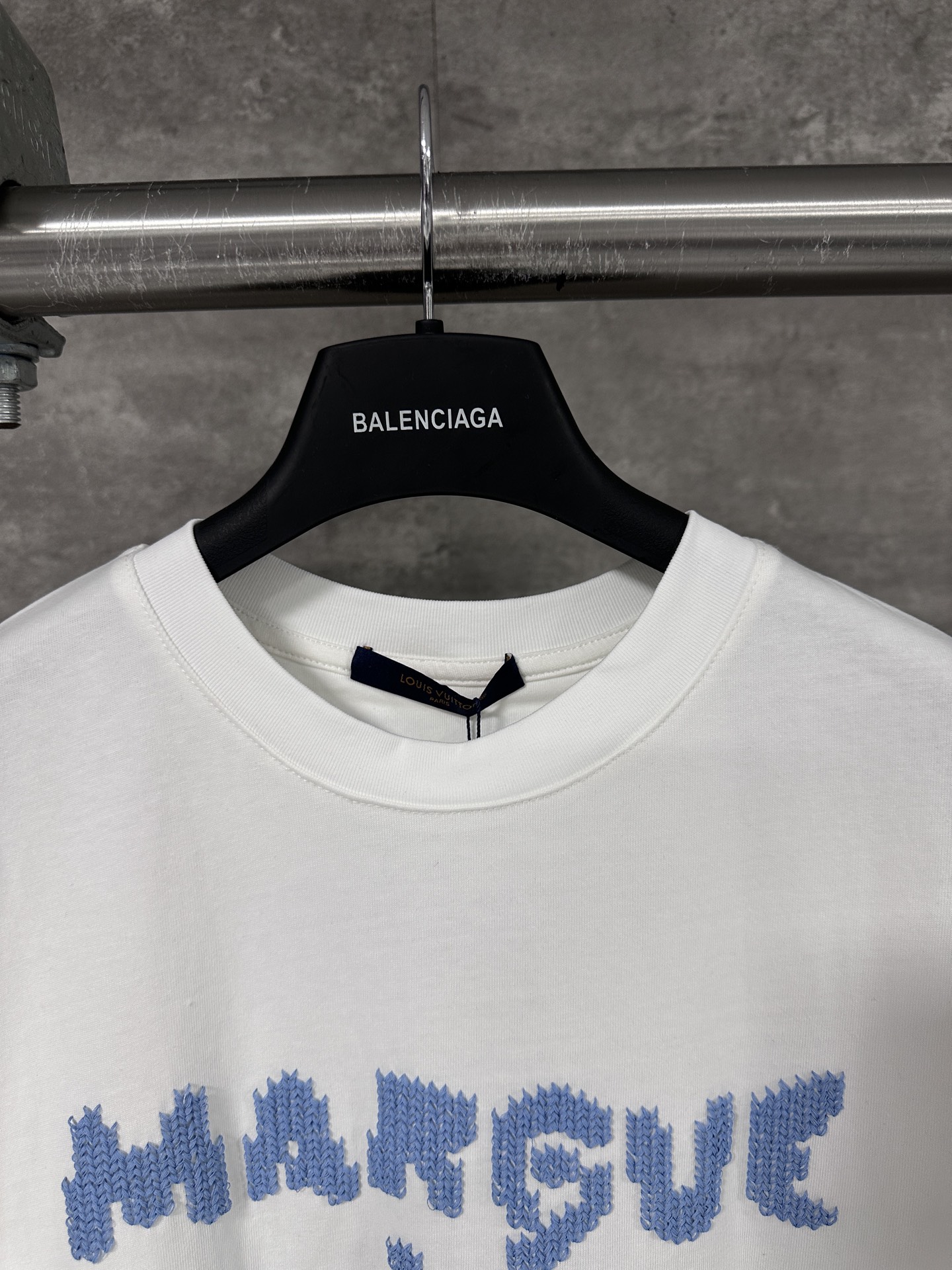 [TOP] Louis Vuitton LV Men's T-shirt - White