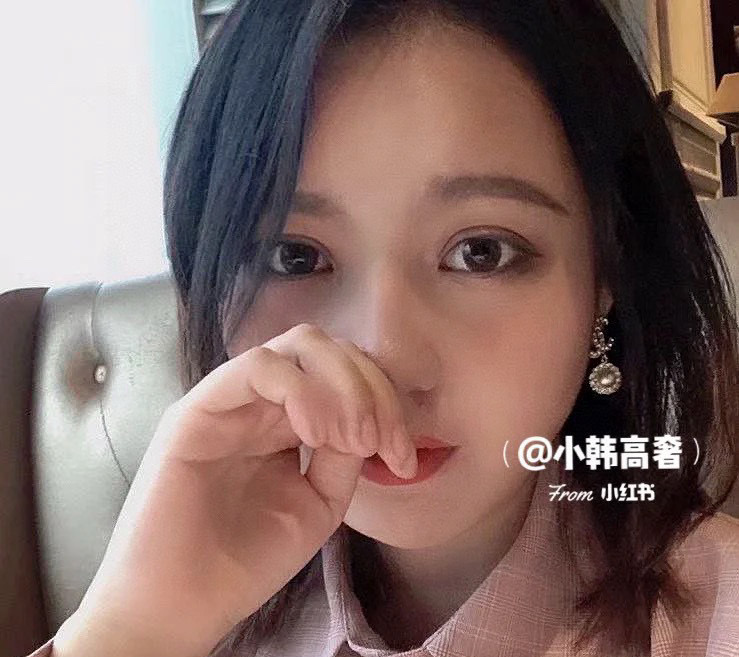 [TOP] CHANEL Pearl Earrings - Gold&White