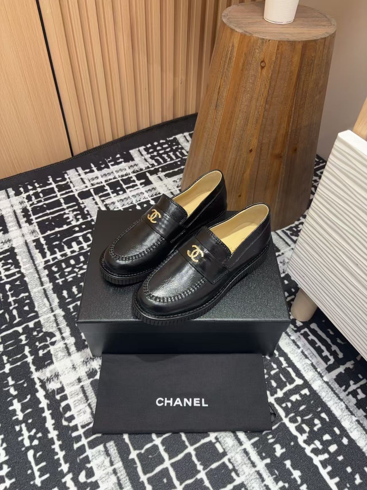 [TOP] CHANEL CC Shoes - Black